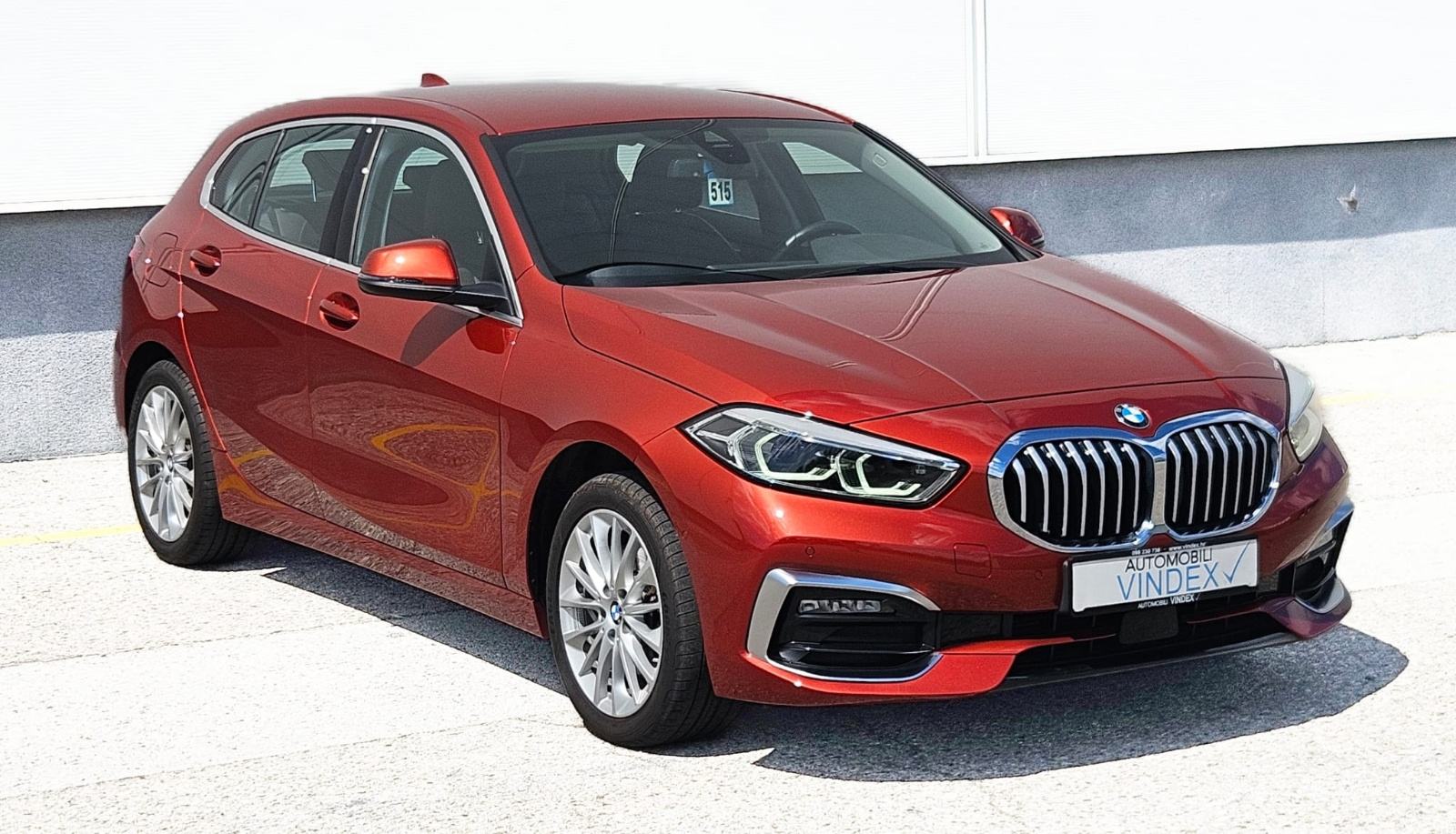 BMW 118i automatik Luxuri Line 52000 km, fotografija 1