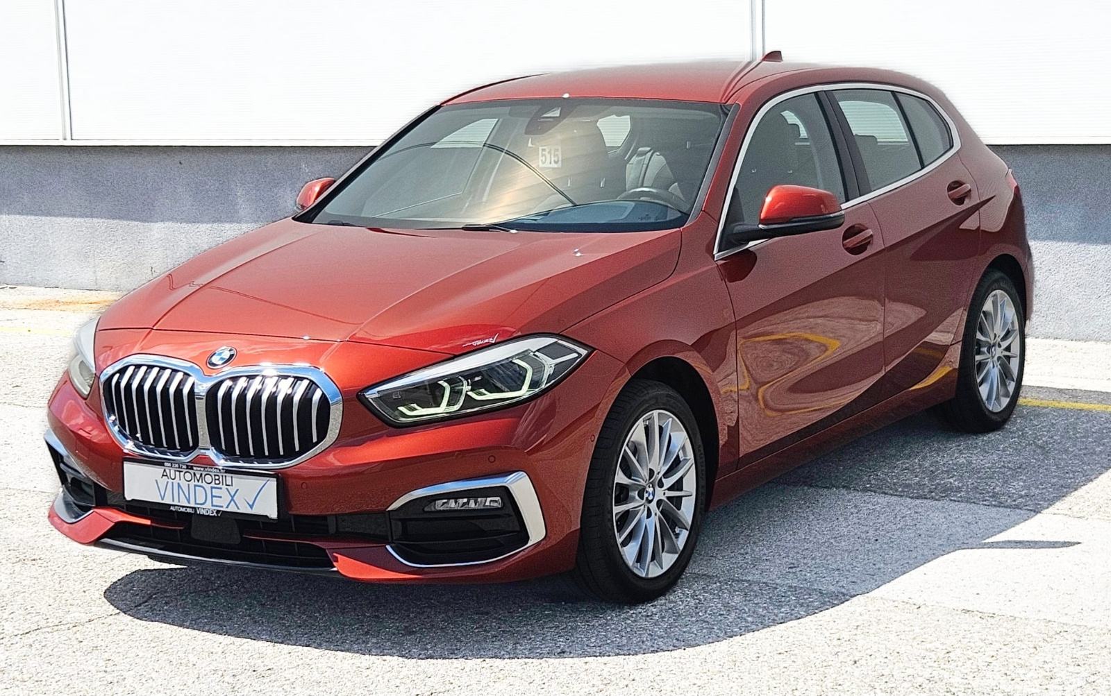 BMW 118i automatik Luxuri Line 52000 km, fotografija 3