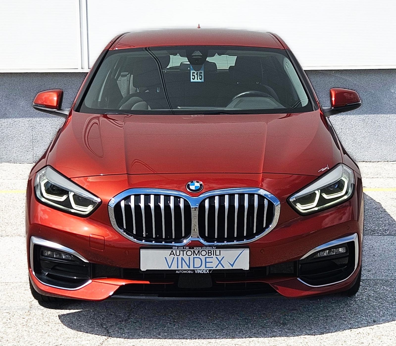 BMW 118i automatik Luxuri Line 52000 km, fotografija 2