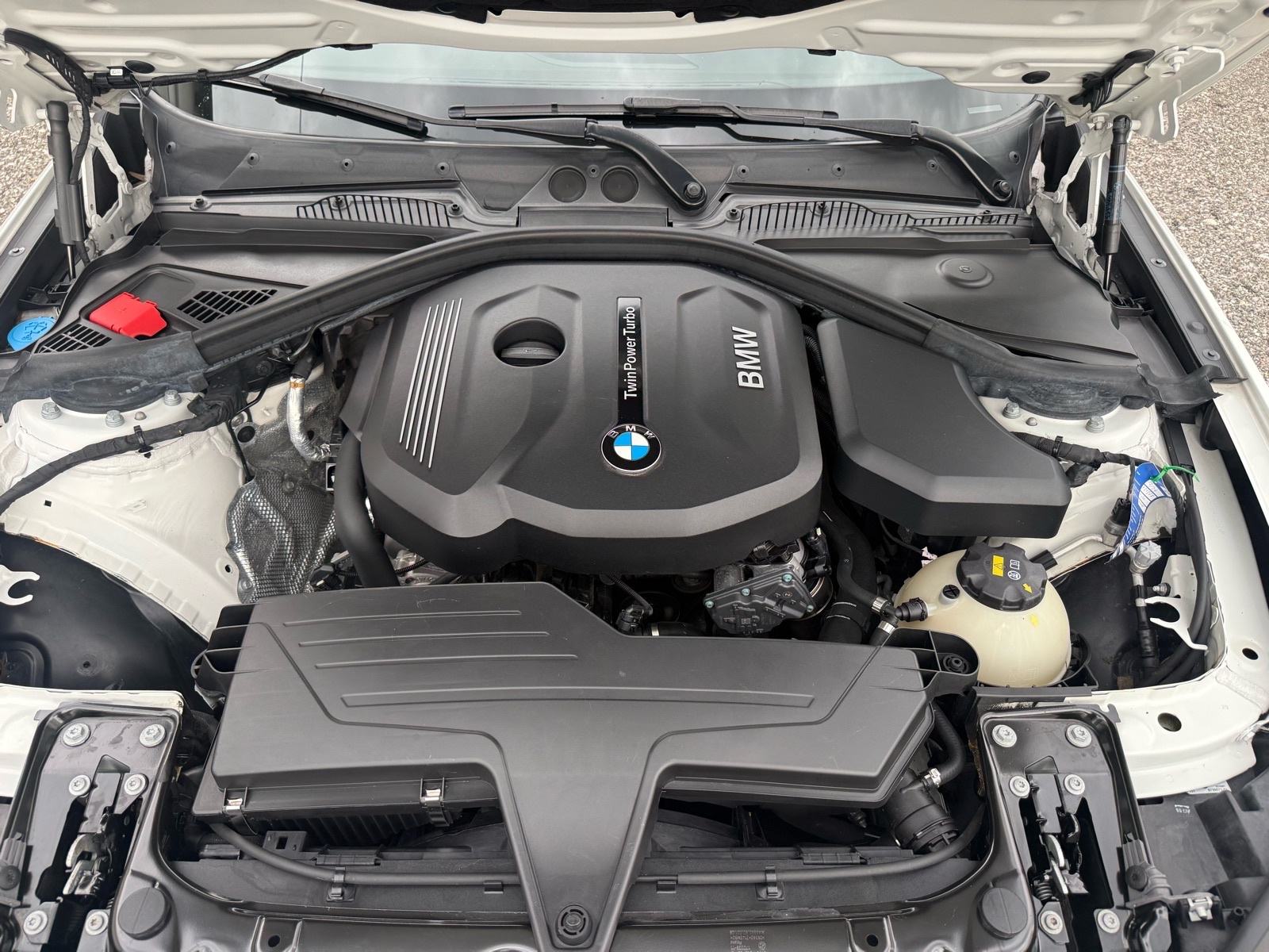 BMW 118i M PAKET | ALU 18 | FULL OPREMA | KOŽA, fotografija 19