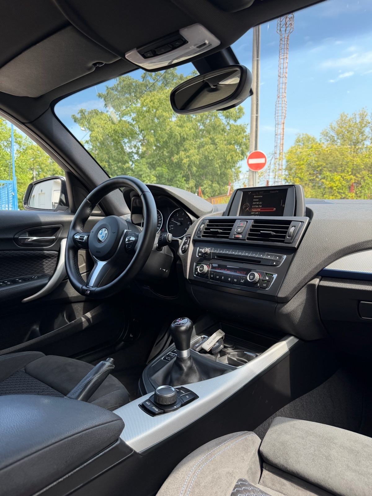 BMW 120d *M PAKET*135KW/NOVI SET LANCA*XENON*HARMAN KARDON*SERVISNA!, fotografija 10