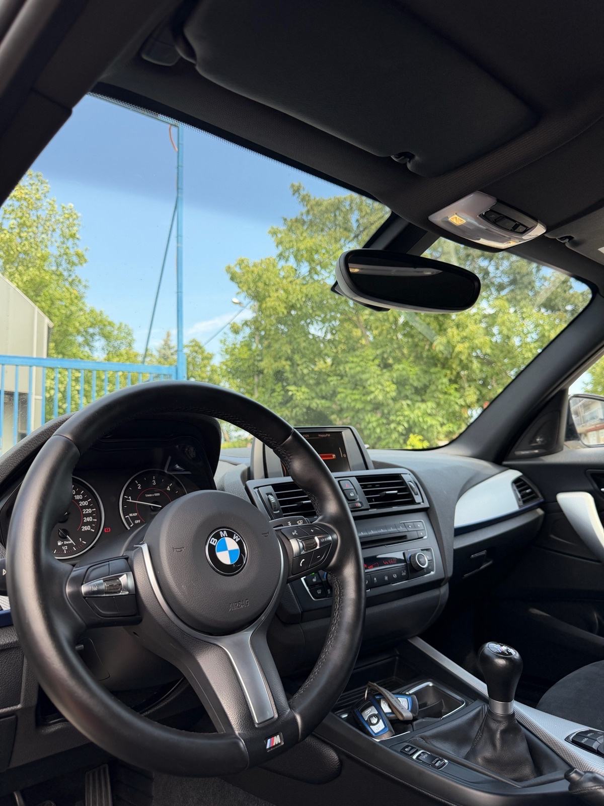 BMW 120d *M PAKET*135KW/NOVI SET LANCA*XENON*HARMAN KARDON*SERVISNA!, fotografija 11