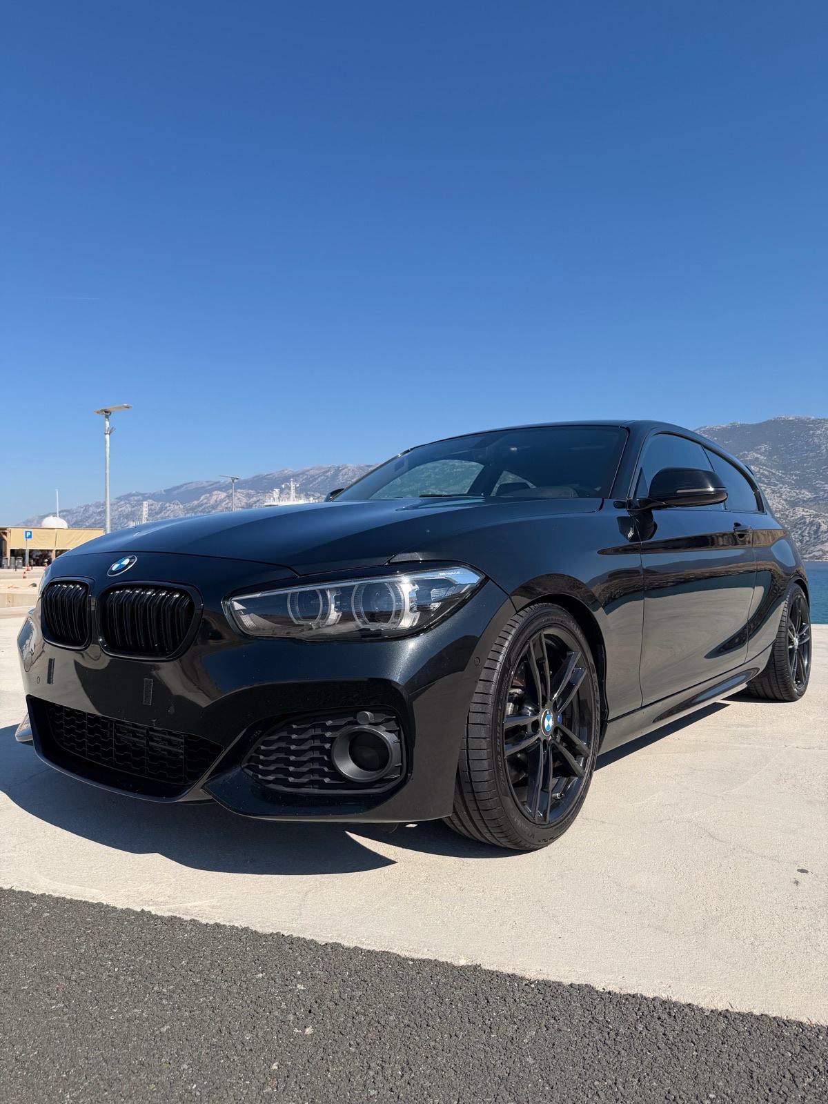 BMW F21 125d M Sport Shadowline – 2018. – 224 KS – automatik, pogled izvana - slika 1