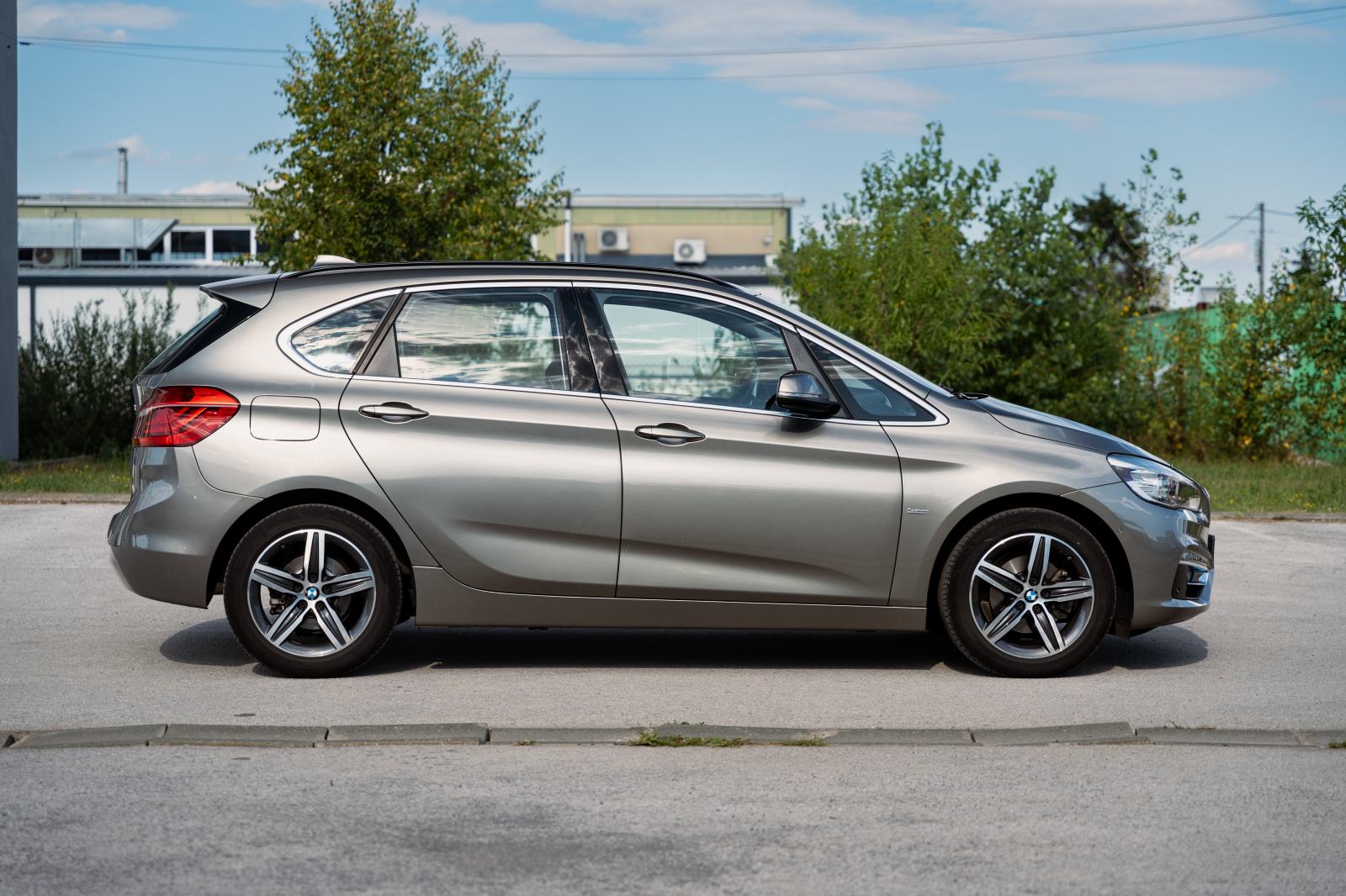 BMW 218d Active Tourer, Luxury Line, 1. vlasnik, AUT, LED, koža, 06/27, fotografija 8