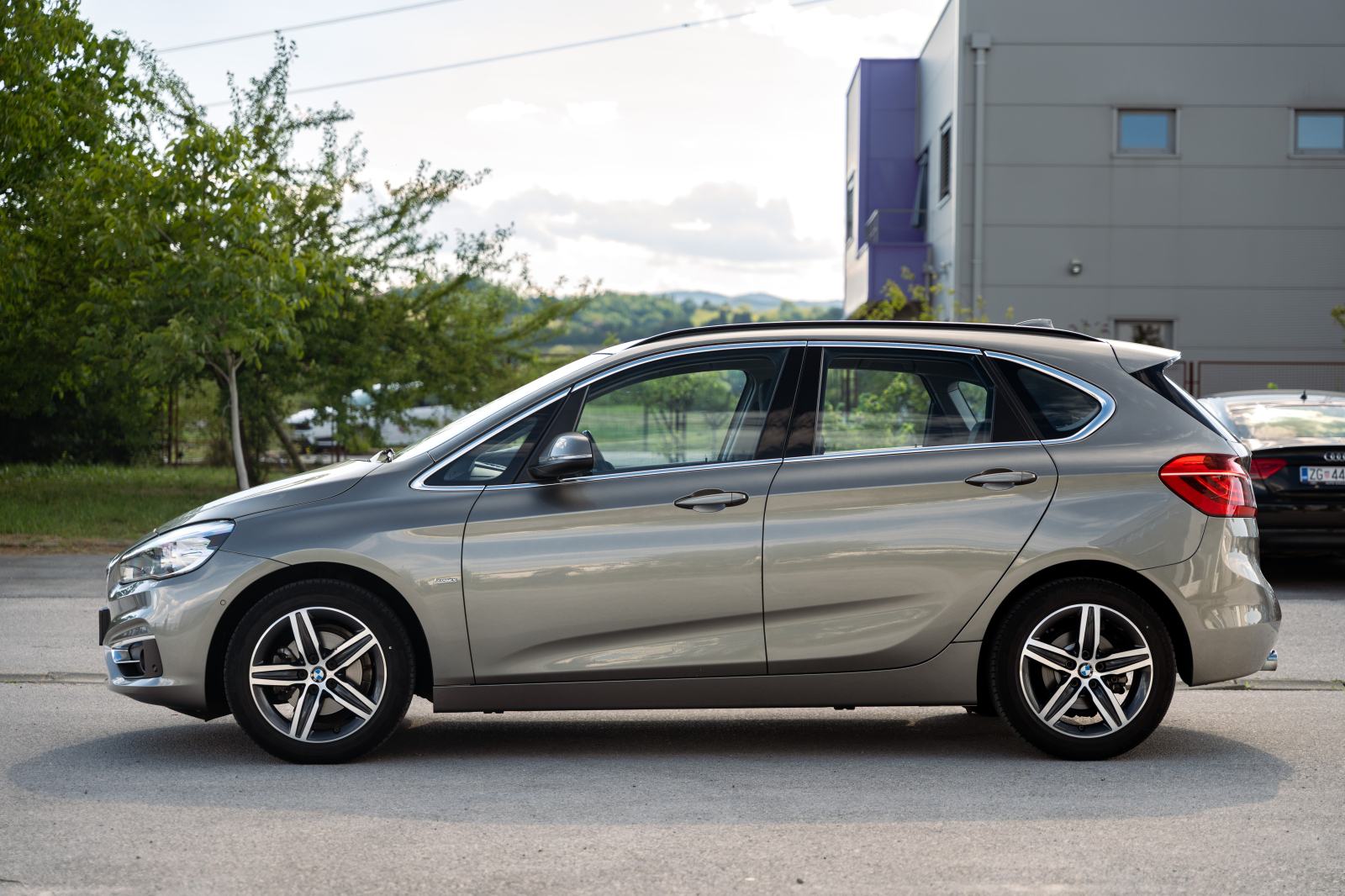 BMW 218d Active Tourer, Luxury Line, 1. vlasnik, AUT, LED, koža, 06/27, fotografija 4