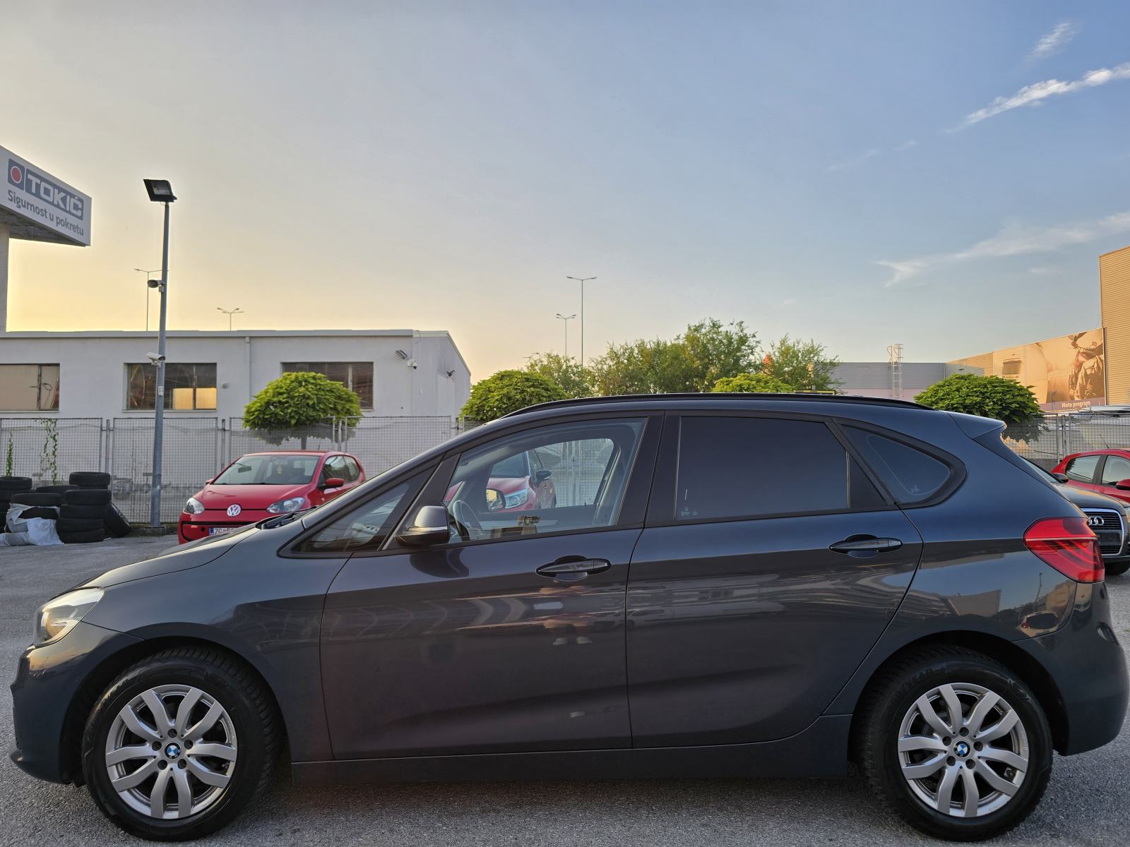 BMW 216D ACTIVE TOURER * 2017.GOD. * ODLIČNO STANJE * BEZ ULAGANJA *, pogled izvana - slika 2