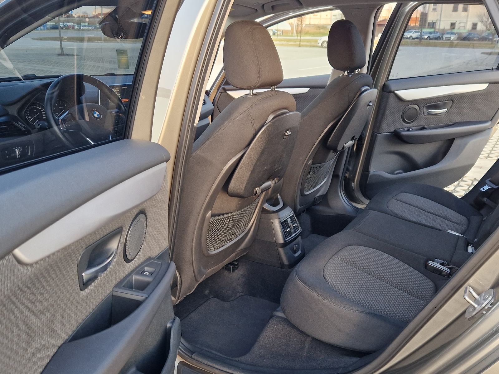 BMW 218D ACTIVE TOURER- *ORIGINAL STANJE-SERVISNA KNJIGA-REG.03/2026.*, fotografija 14