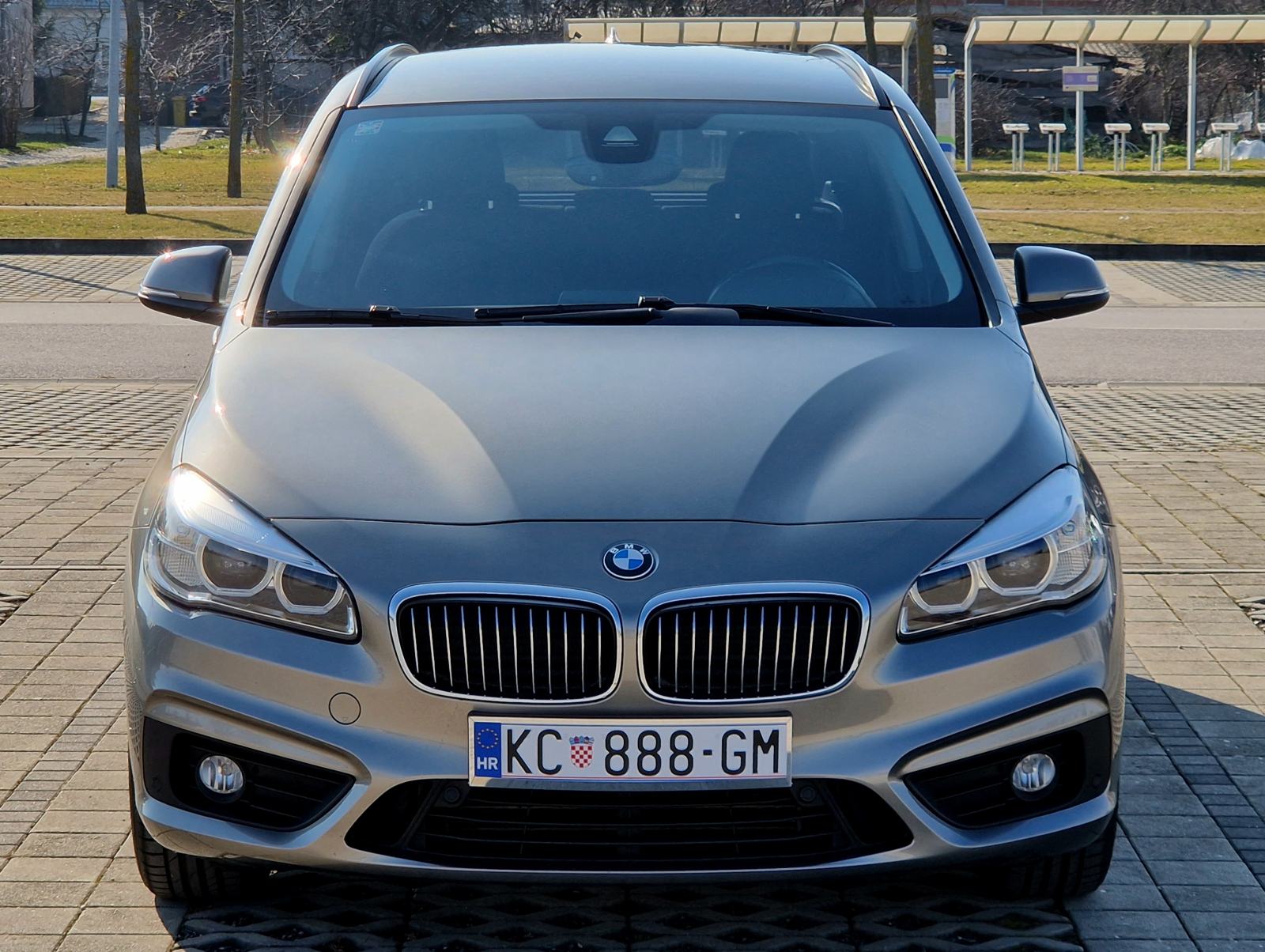 BMW 218D ACTIVE TOURER- *ORIGINAL STANJE-SERVISNA KNJIGA-REG.03/2026.*, fotografija 3
