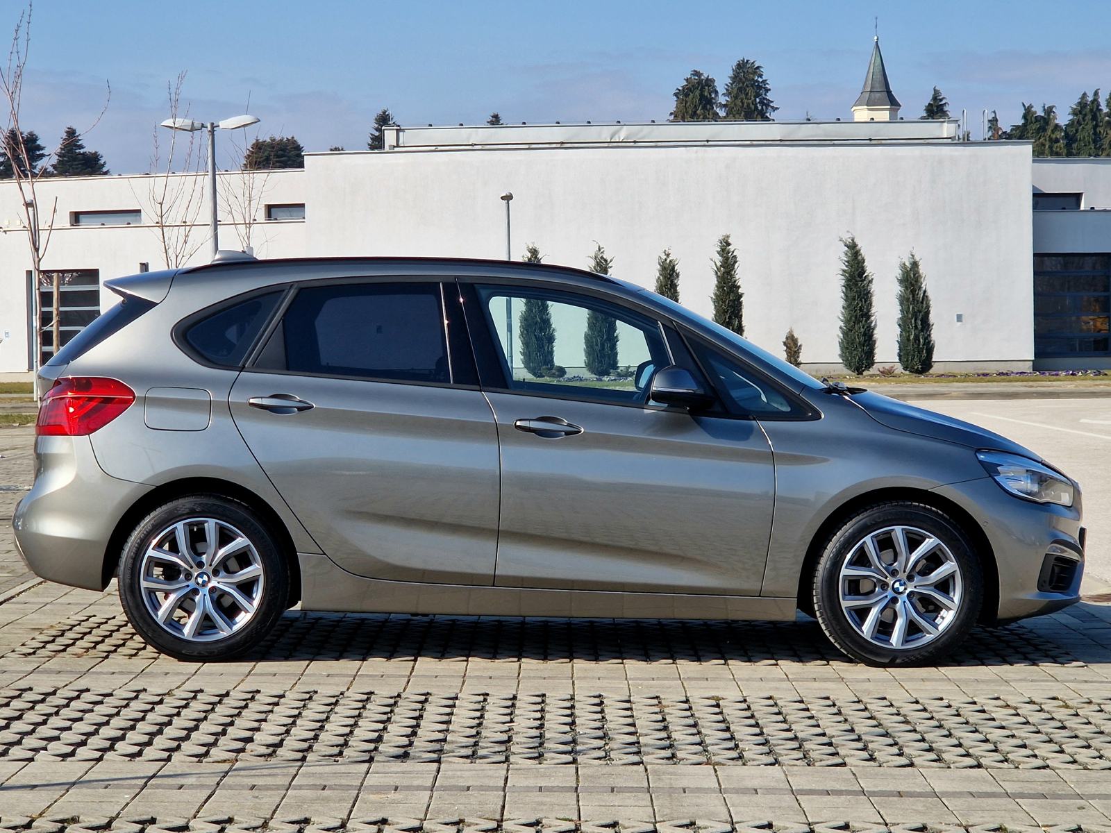 BMW 218D ACTIVE TOURER- *ORIGINAL STANJE-SERVISNA KNJIGA-REG.03/2026.*, fotografija 6