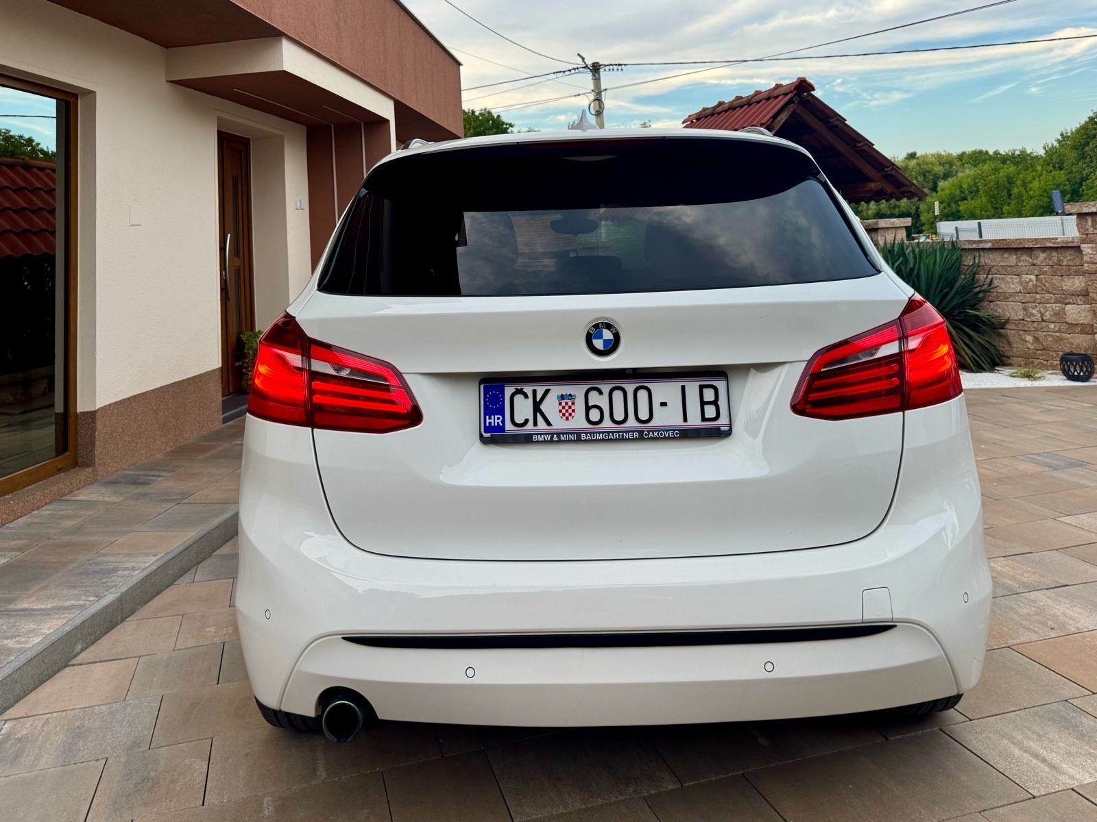 Bmw 218d Sport Line,automatic,kamera,pdc 360*led,servisna BMW,u PDV-u!, pogled izvana - slika 5