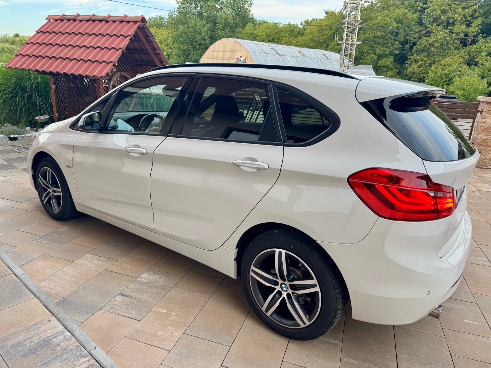 Bmw 218d Sport Line,automatic,kamera,pdc 360*led,servisna BMW,u PDV-u!, fotografija 6
