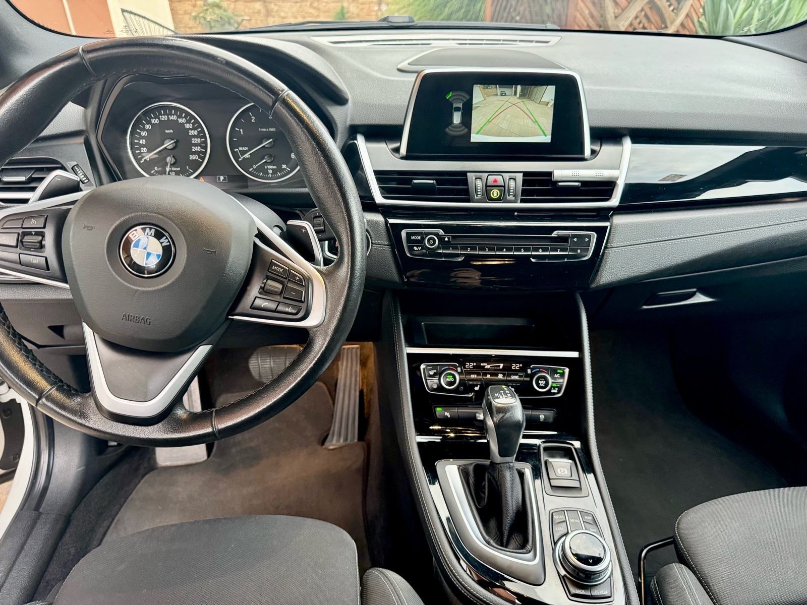 Bmw 218d Sport Line,automatic,kamera,pdc 360*led,servisna BMW,u PDV-u!, fotografija 10