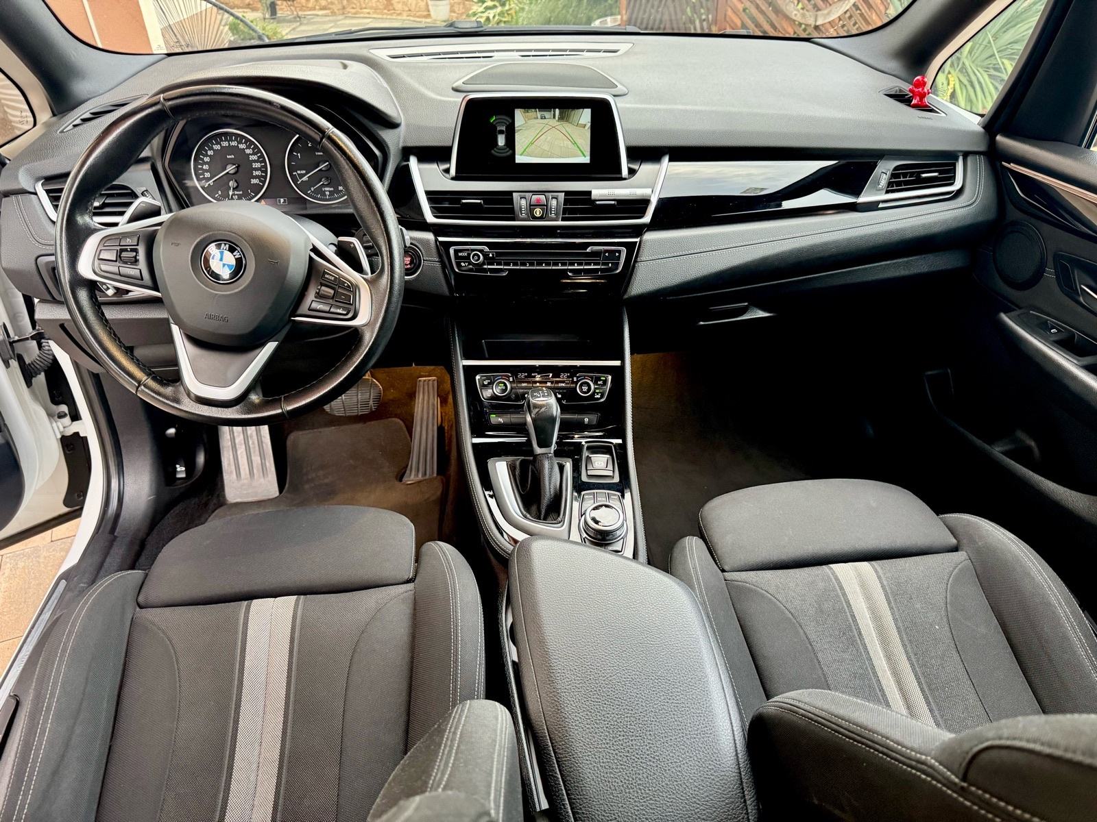 Bmw 218d Sport Line,automatic,kamera,pdc 360*led,servisna BMW,u PDV-u!, pogled izvana - slika 3