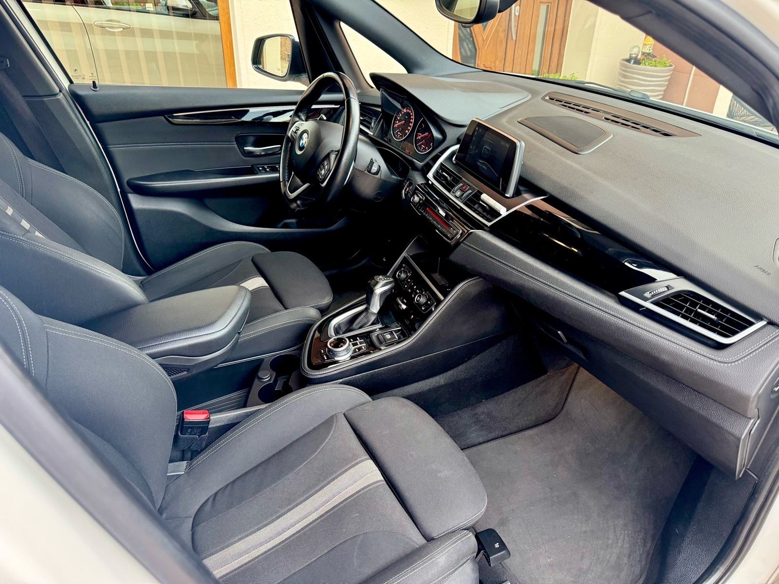 Bmw 218d Sport Line,automatic,kamera,pdc 360*led,servisna BMW,u PDV-u!, fotografija 18