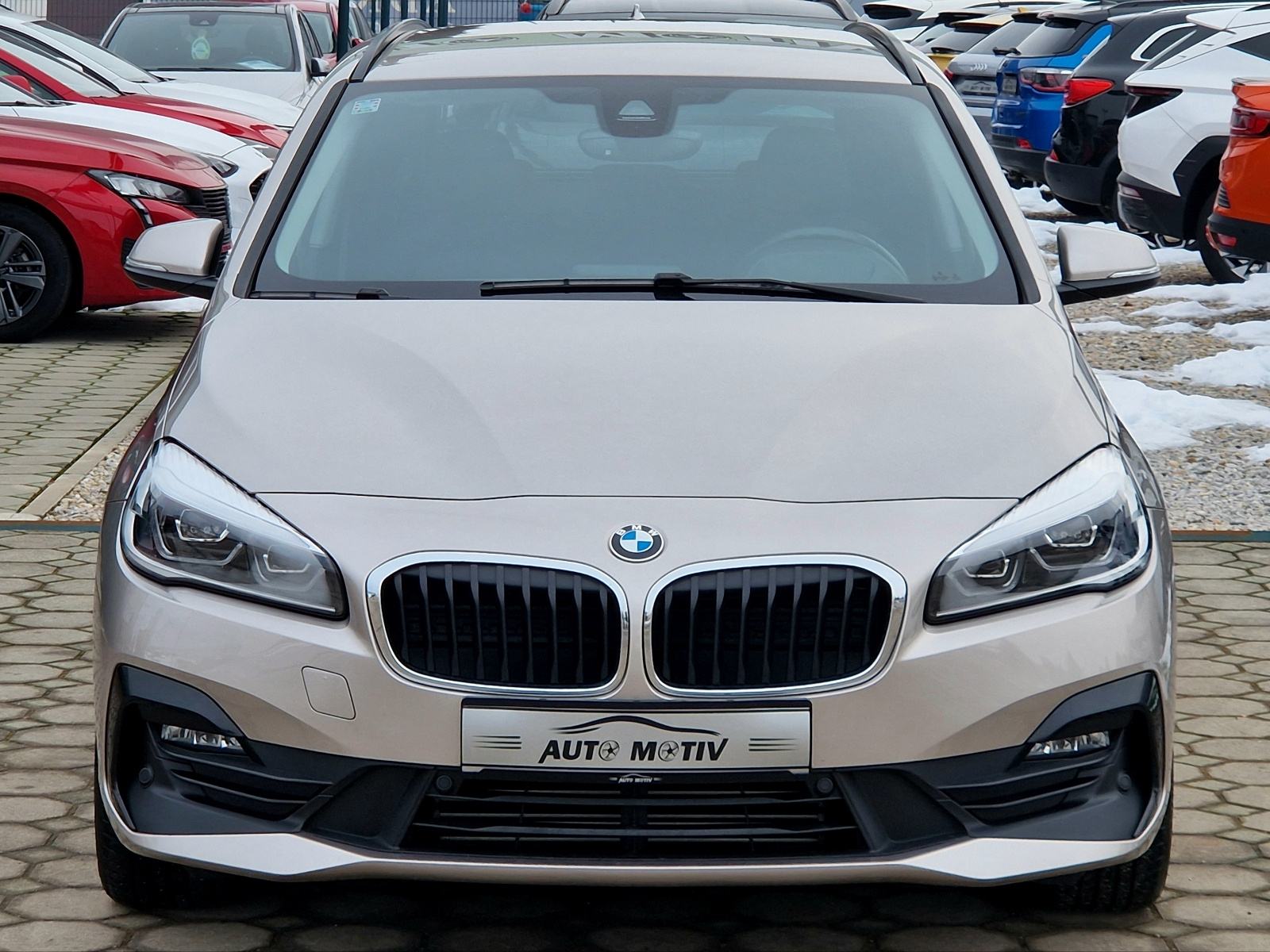 BMW 218i ACTIVE TOURER - 28.000 KM-SERVISNA-BOGATA OPREMA-REG.01/2027., fotografija 3