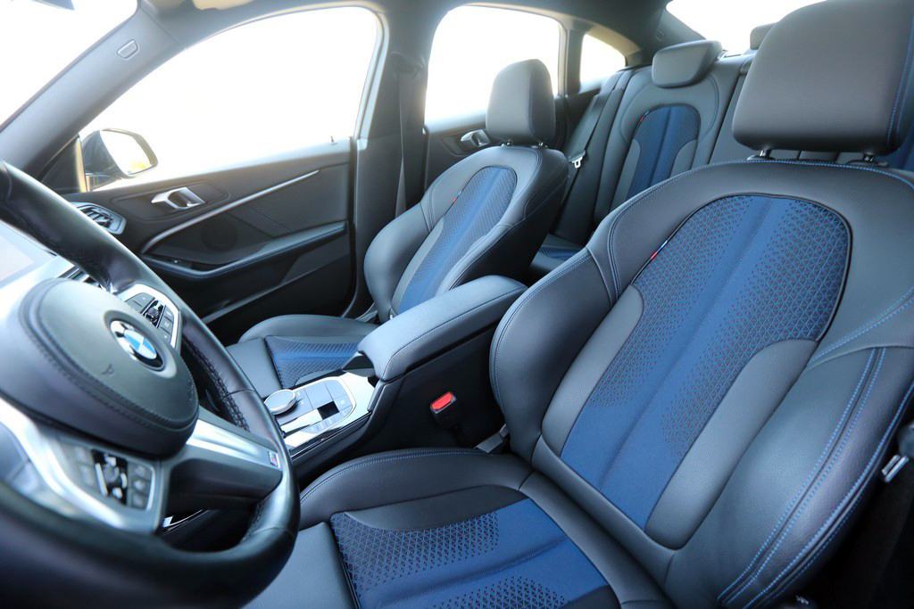 BMW 218i Gran Coupe Automatik M-Sportpaket Shadow VIRTUAL, fotografija 6