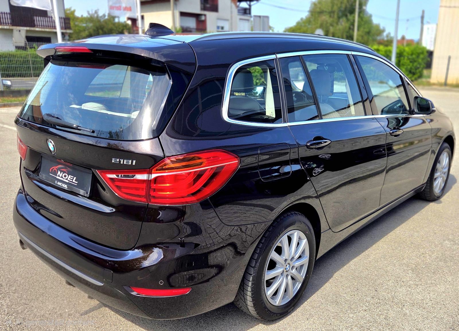 BMW 218i GRAN TOURER LUXURY LINE | 7 SJEDALA | 99.000 KM | VEL SERVIS, fotografija 3