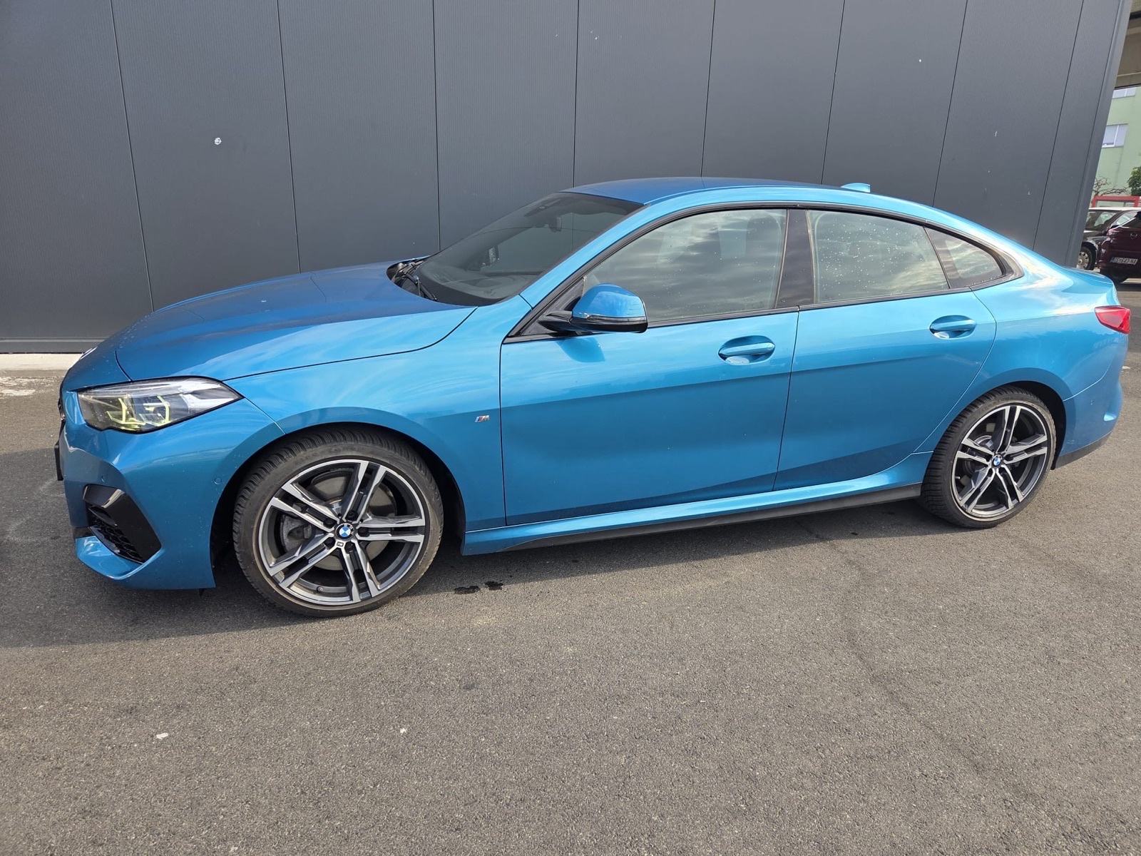 BMW 220D AUTOMATIK, M-PAKET,HUD,HARMAN/KARDON,KAMERA,ALCANTARA…, fotografija 2