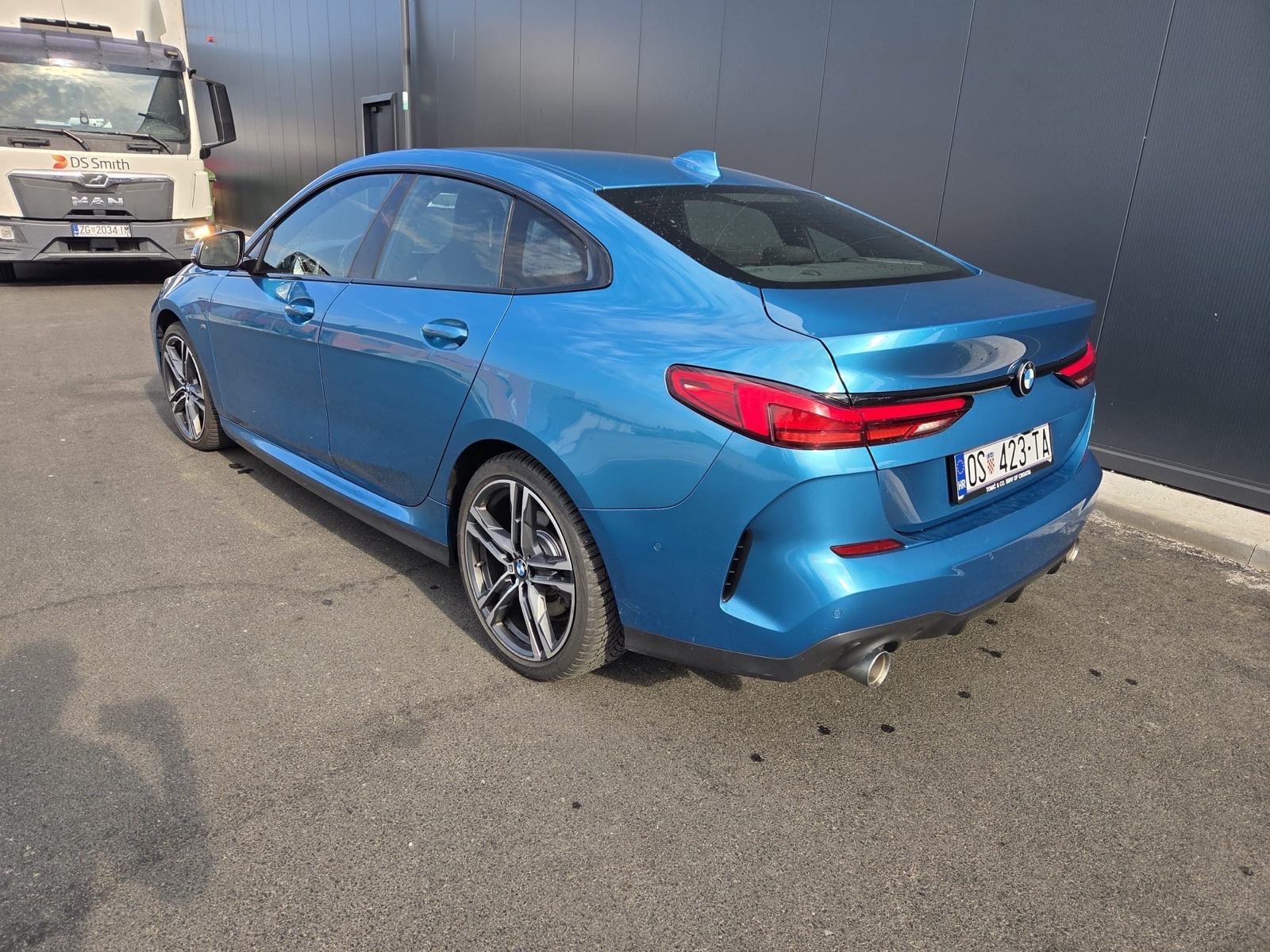BMW 220D AUTOMATIK, M-PAKET,HUD,HARMAN/KARDON,KAMERA,ALCANTARA…, fotografija 3
