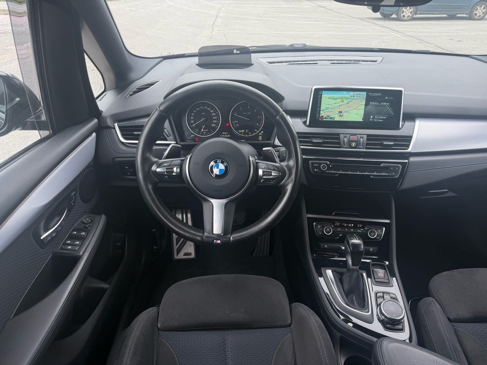 BMW 220d Xdrive M PAKET, AUTOMAT, NAVI, BIXENON, HUD, GRATIS REG, fotografija 13