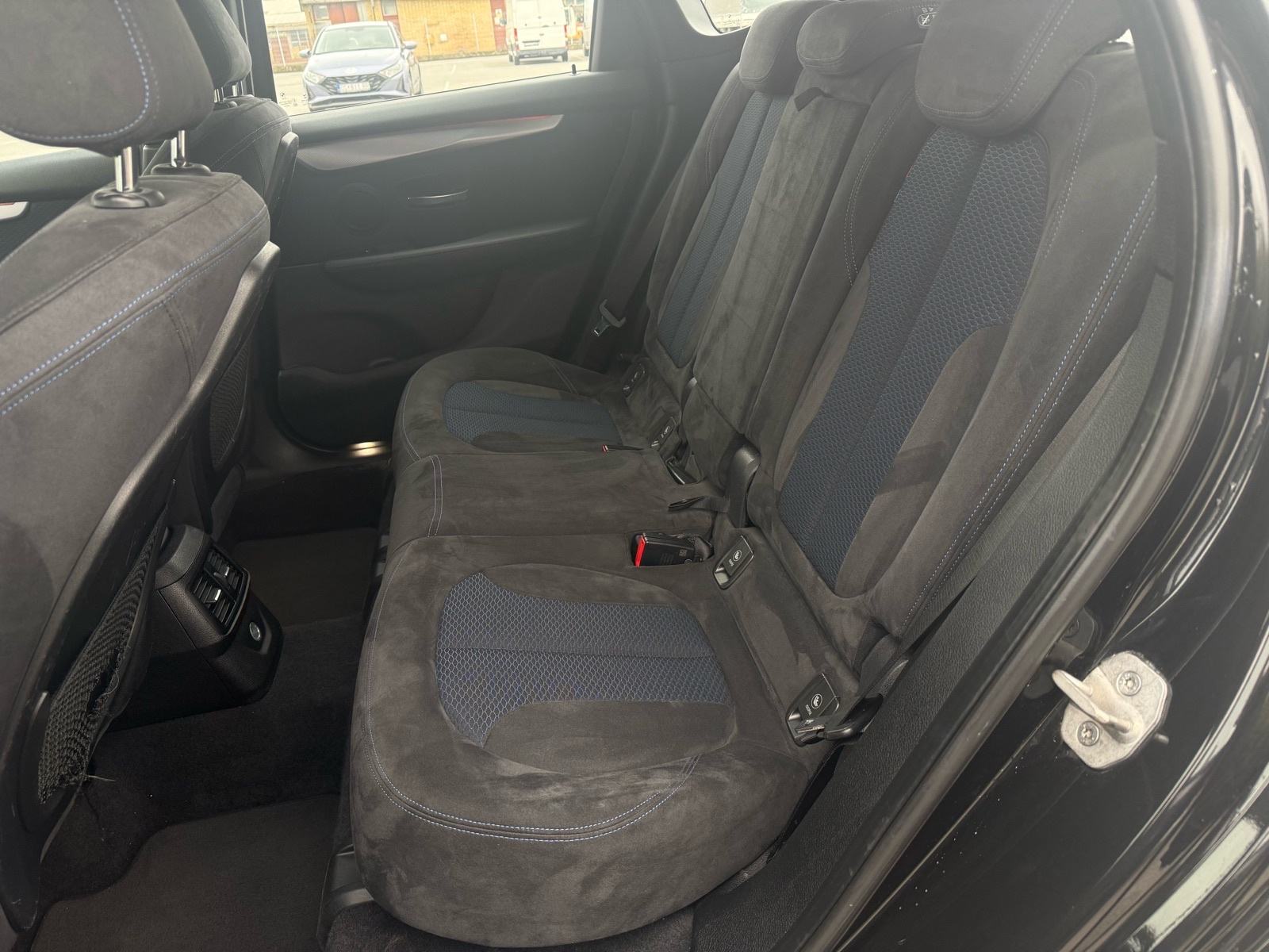 BMW 220d Xdrive M PAKET, AUTOMAT, NAVI, BIXENON, HUD, GRATIS REG, fotografija 16