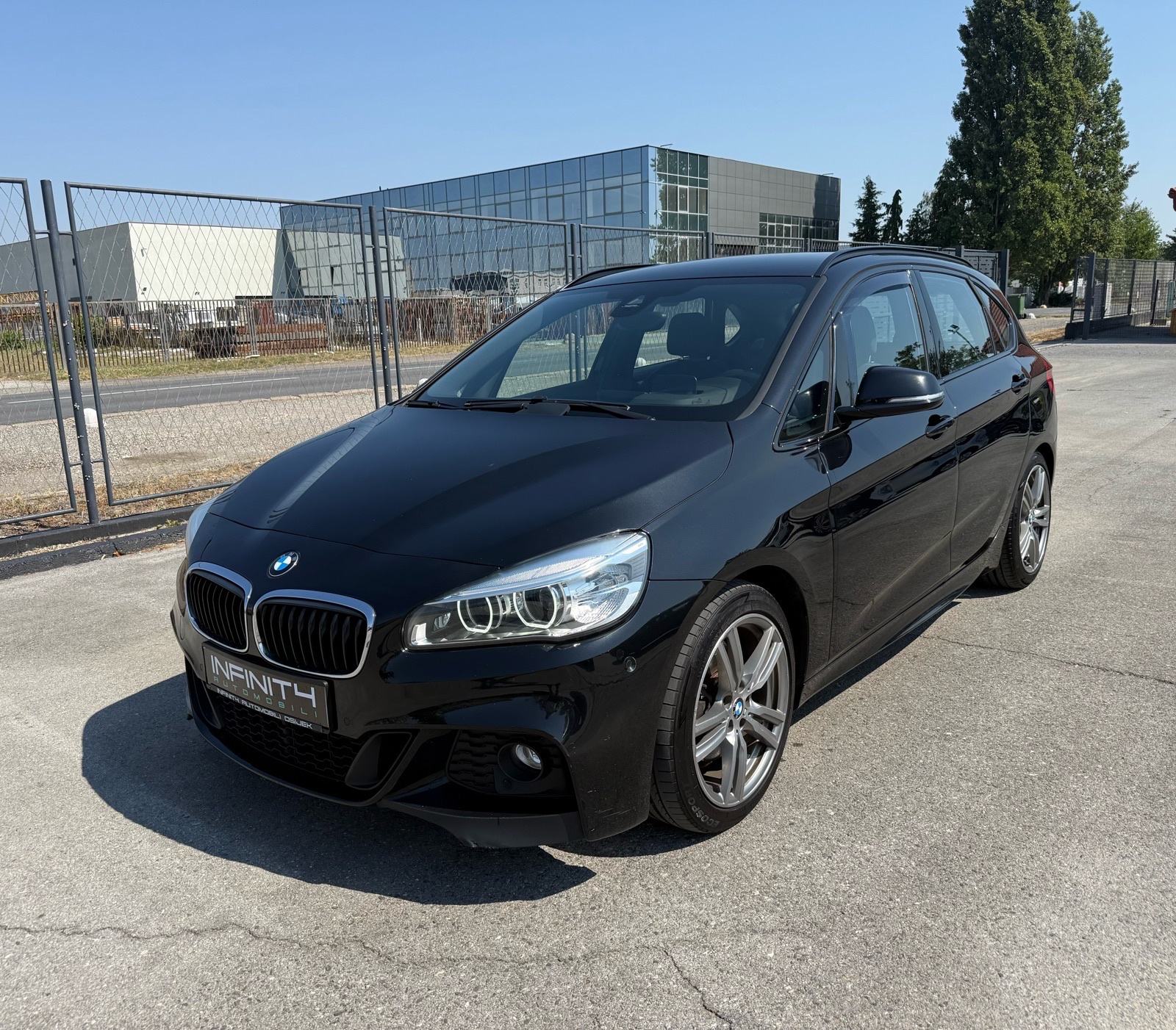 BMW 220d Xdrive M PAKET, AUTOMAT, NAVI, BIXENON, HUD, GRATIS REG, fotografija 1