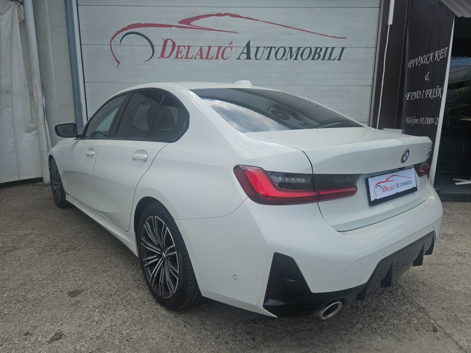 BMW 3 Series 320d xDrive Aut.25000 km,ODLIČNO STANJE!, pogled izvana - slika 4