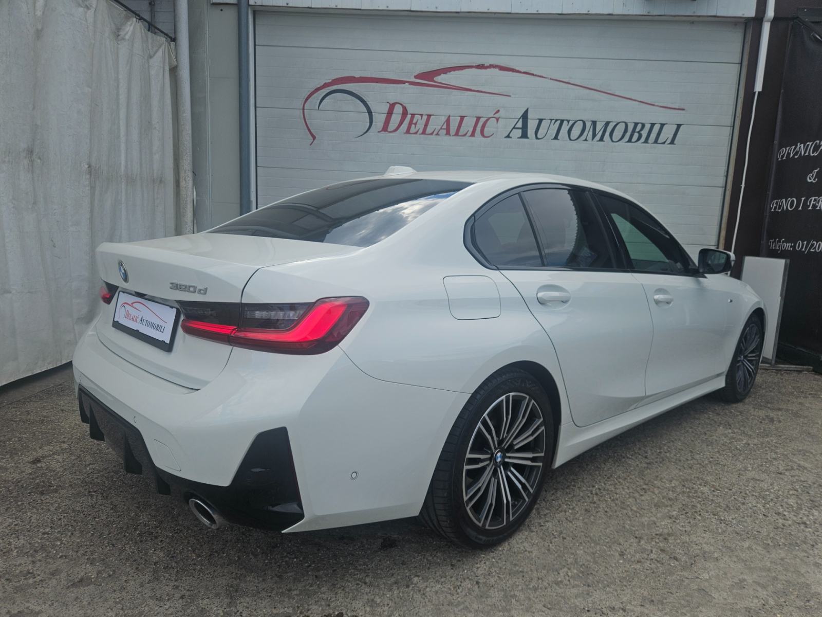 BMW 3 Series 320d xDrive Aut.25000 km,ODLIČNO STANJE!, pogled izvana - slika 5
