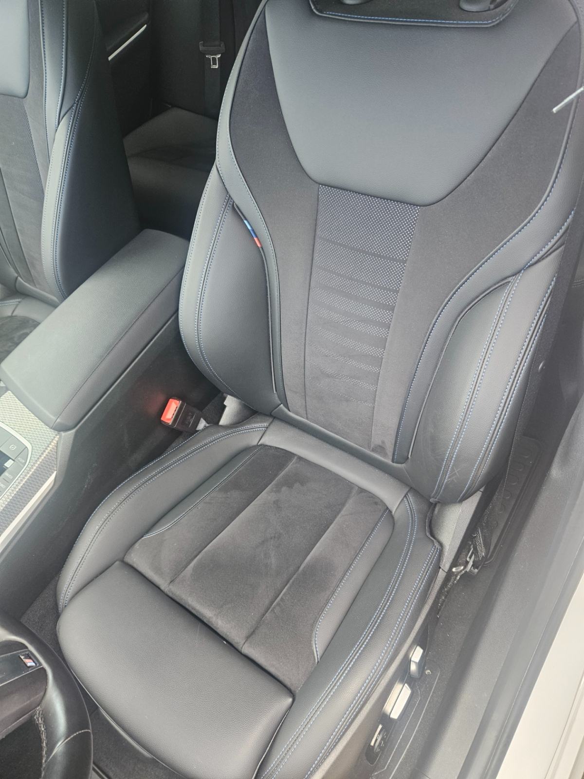 BMW 3 Series 320d xDrive Aut.25000 km,ODLIČNO STANJE!, fotografija 11
