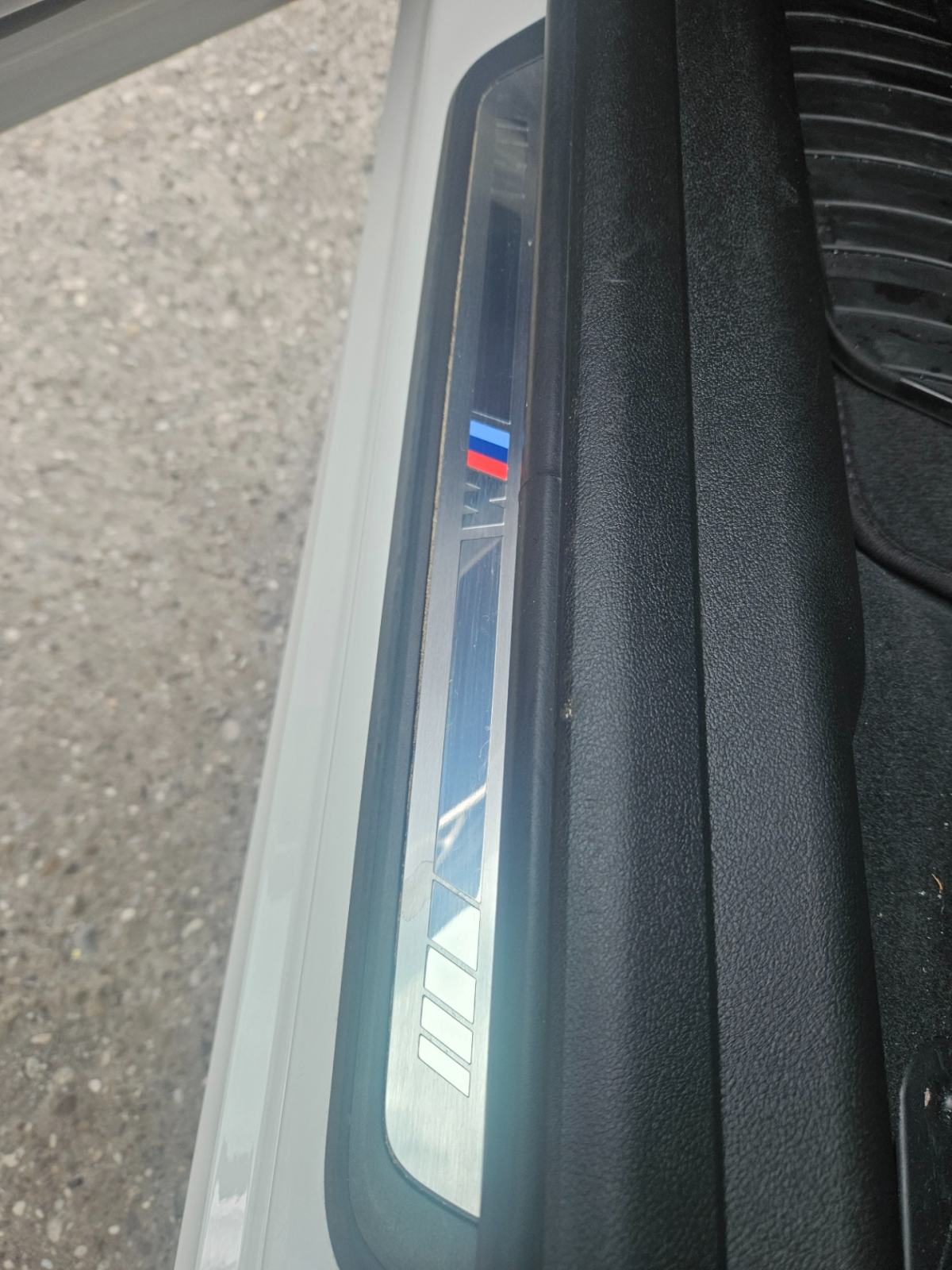 BMW 3 Series 320d xDrive Aut.25000 km,ODLIČNO STANJE!, fotografija 12