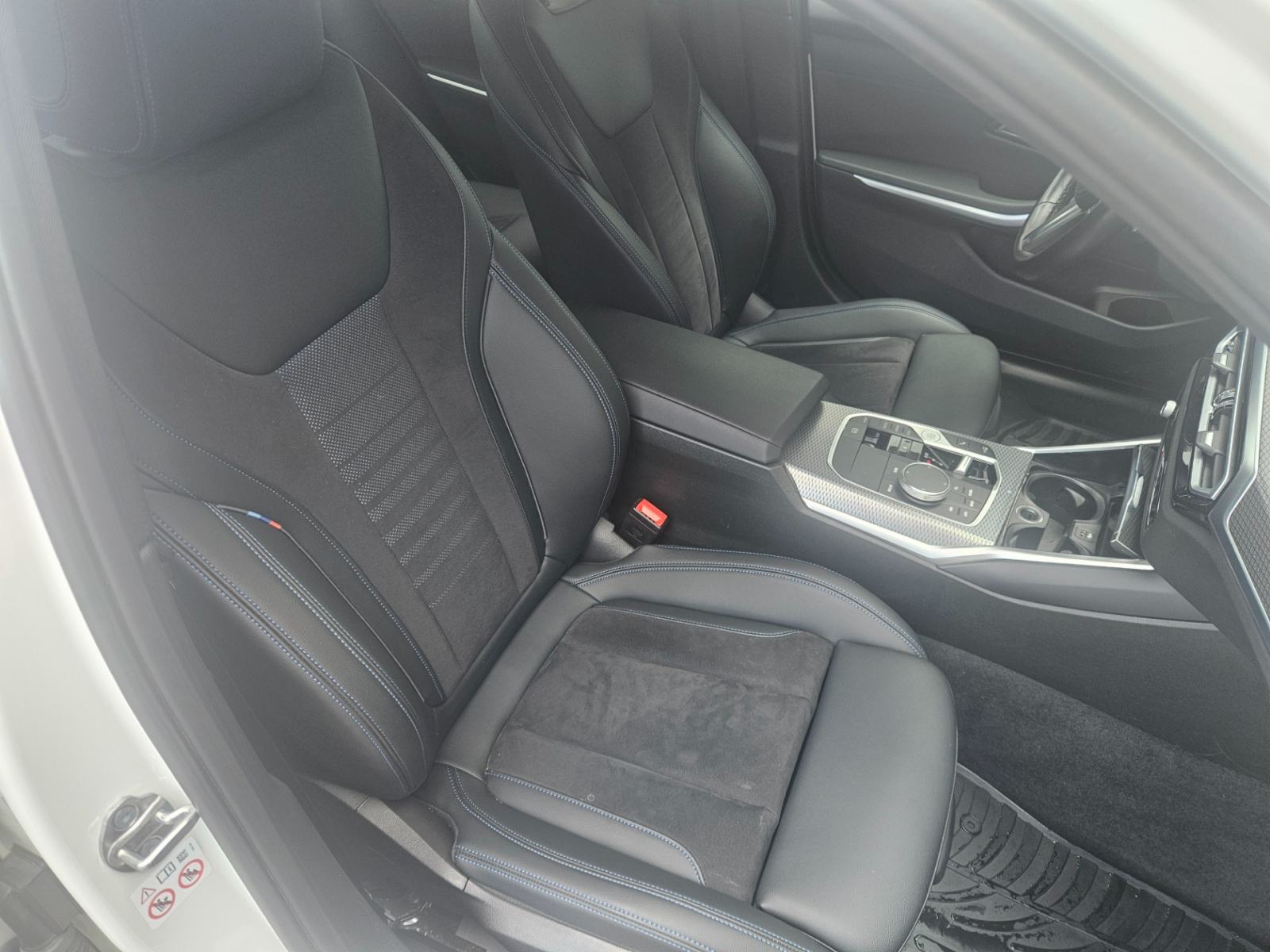 BMW 3 Series 320d xDrive Aut.25000 km,ODLIČNO STANJE!, fotografija 15
