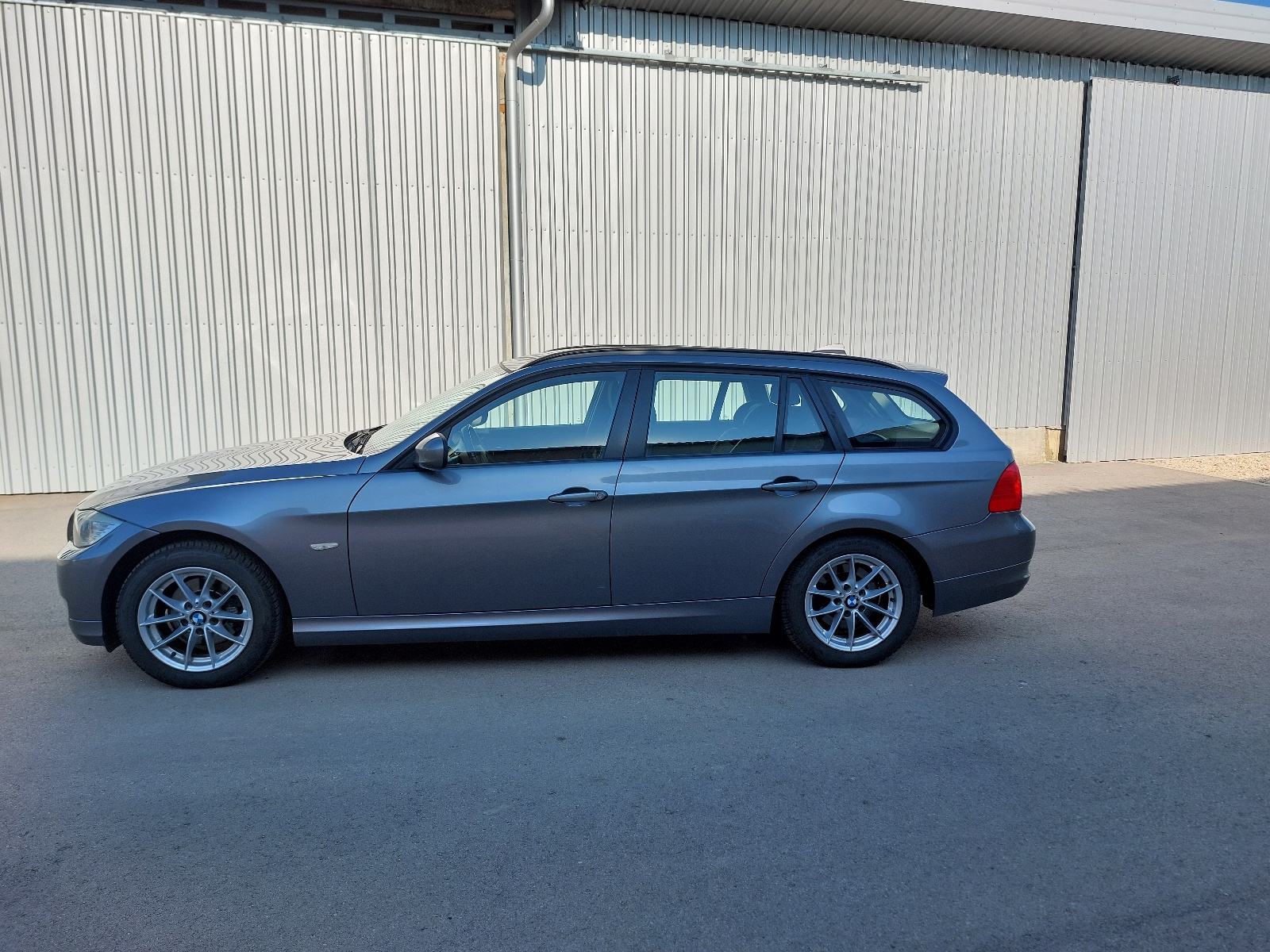 BMW 316d, 2.0 motor, fotografija 3