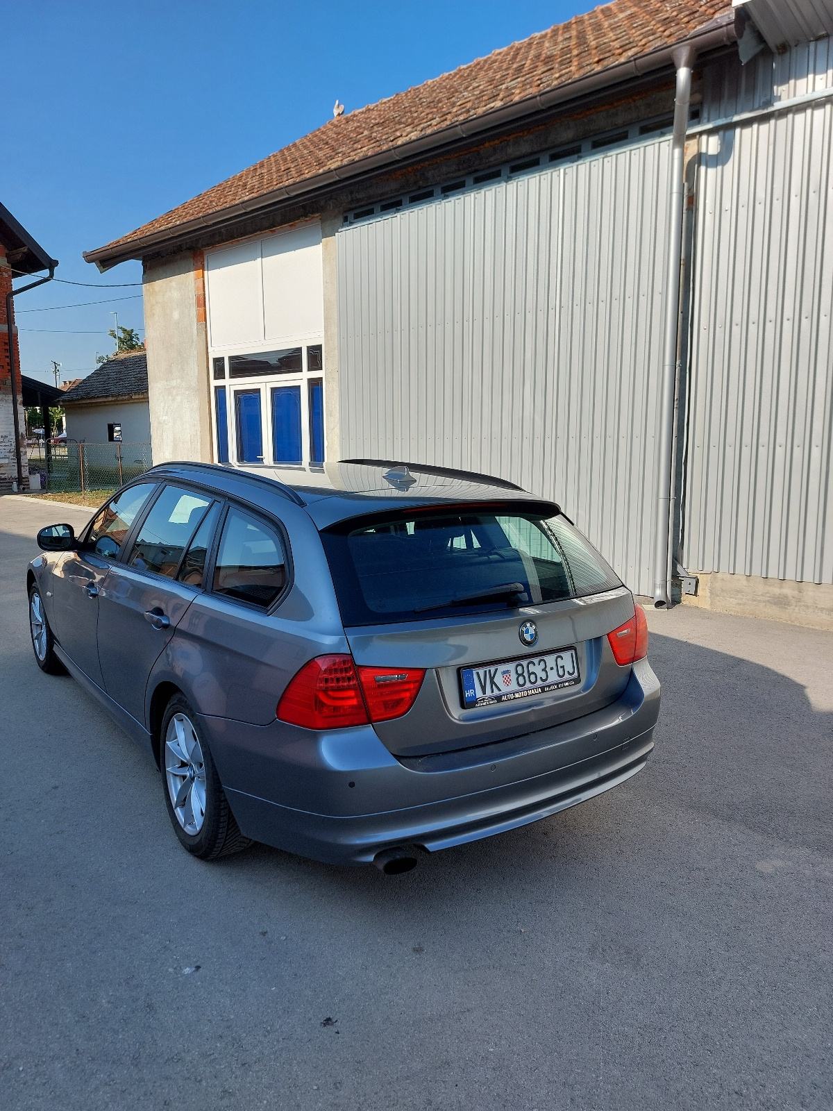 BMW 316d, 2.0 motor, fotografija 4