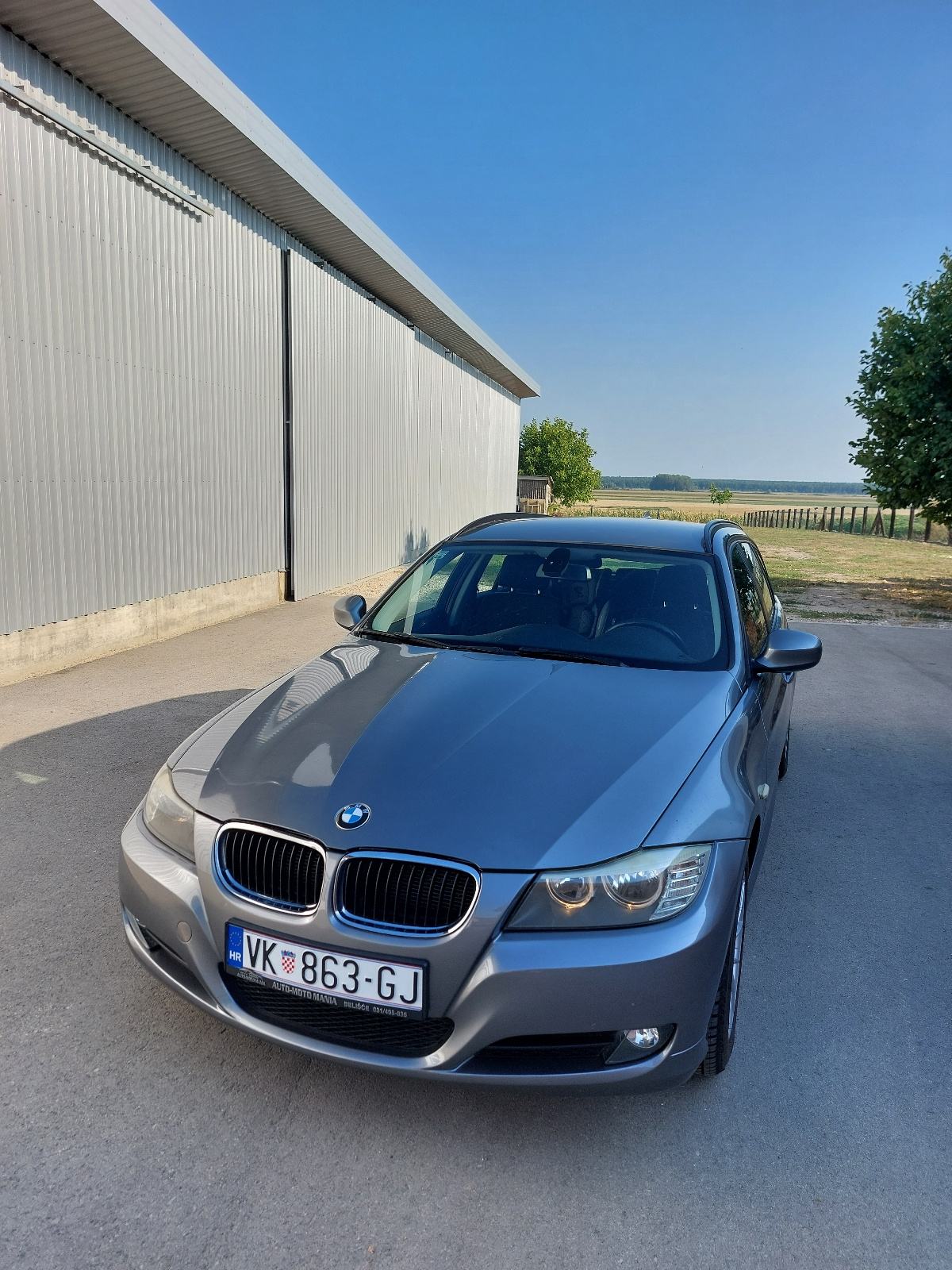 BMW 316d, 2.0 motor, fotografija 2