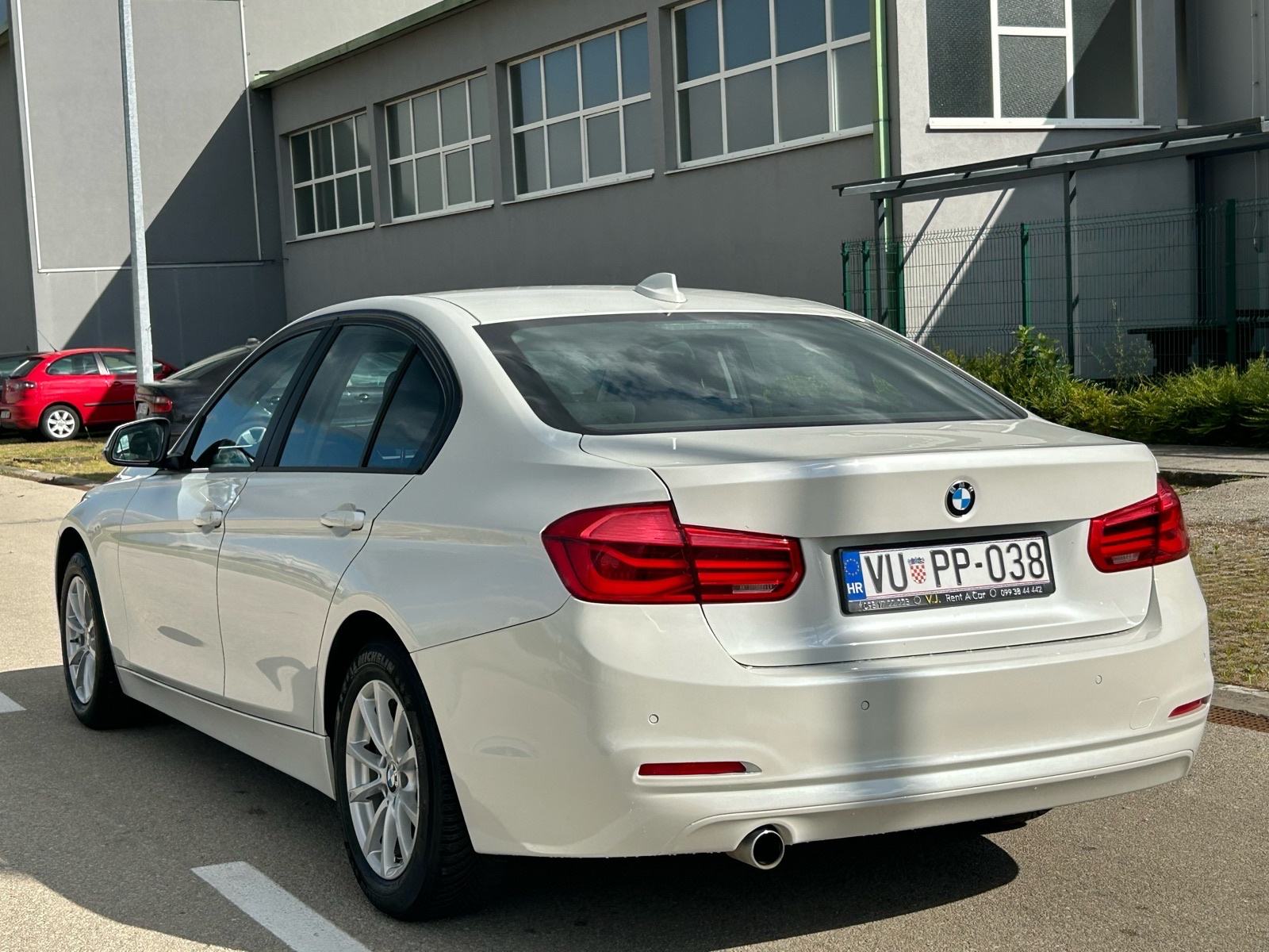 BMW 316d LCI AUTOMATIK JAMSTVO 12 MJ, fotografija 7