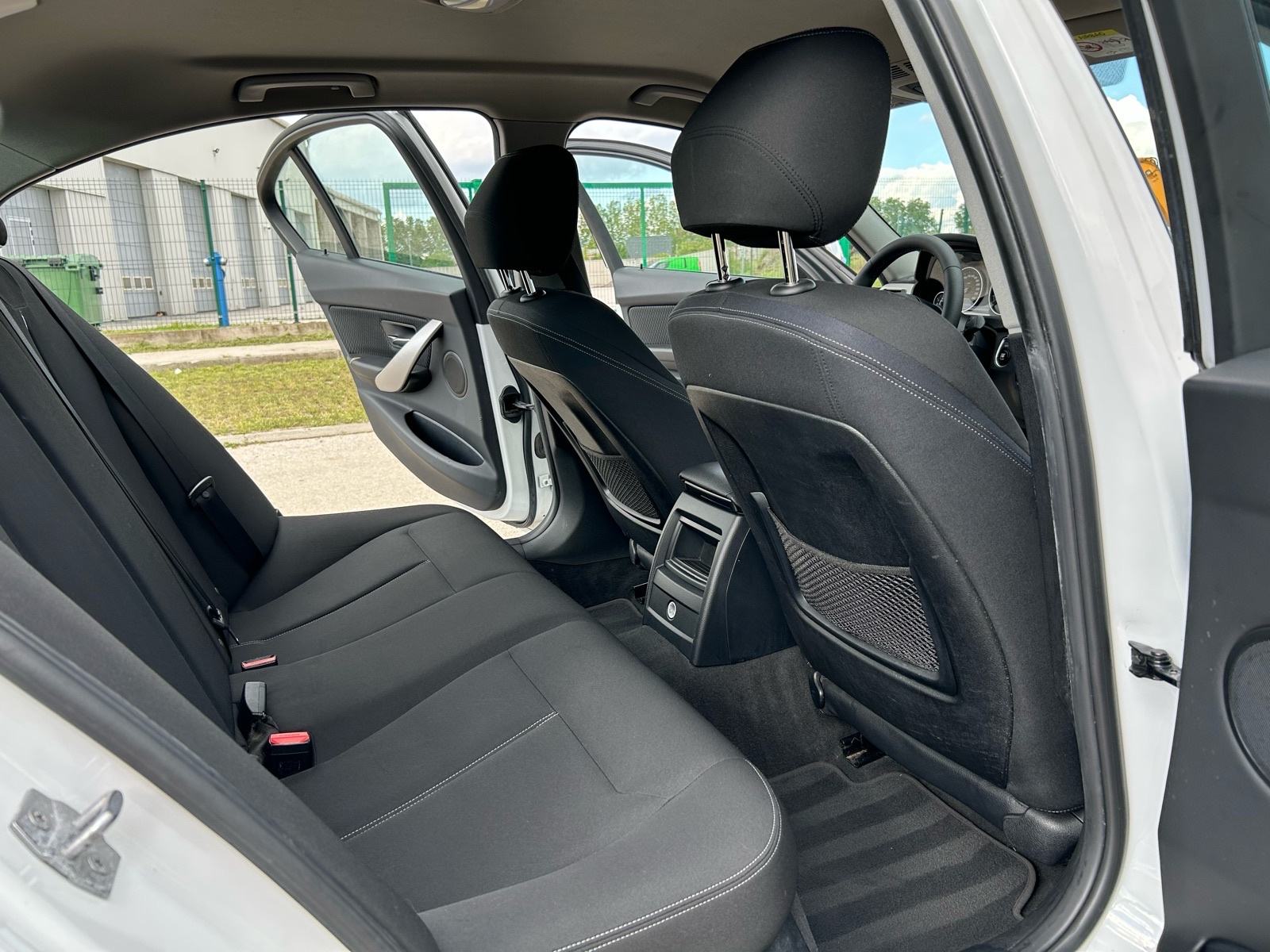 BMW 316d LCI AUTOMATIK JAMSTVO 12 MJ, fotografija 12