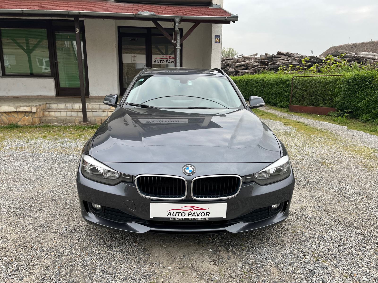 BMW 316d Touring alu 18 aut.klima navi PDC reg do 03/2027, fotografija 2