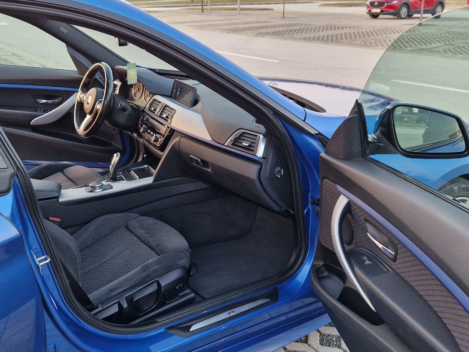 BMW 318 D GT M-SPORT - *SERVISNA KNJIGA+SERVIS-NOVE GUME-REG.03/2027.*, fotografija 16