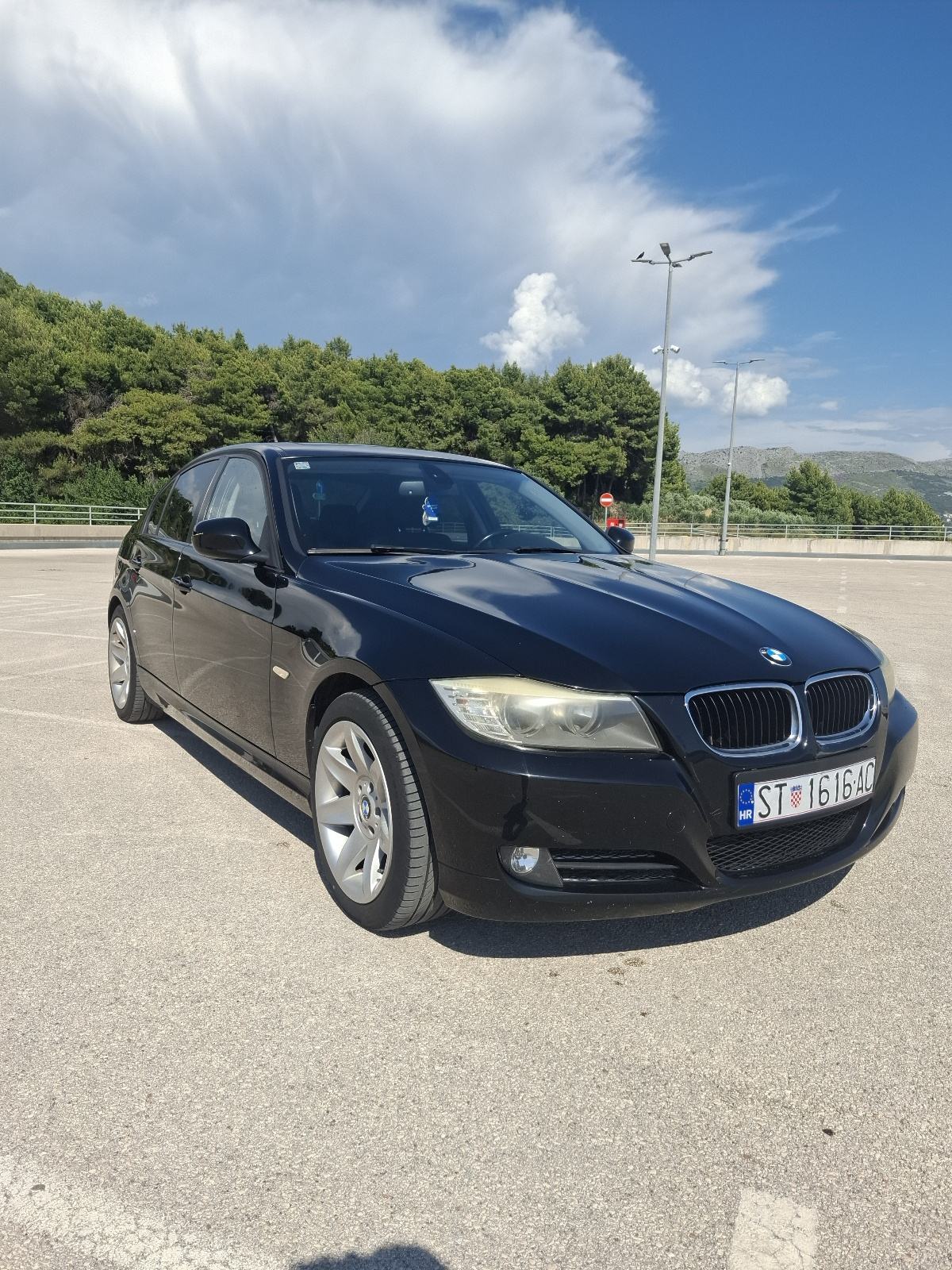 BMW 318D LCI 02.mj reg. TOP STANJE, fotografija 6