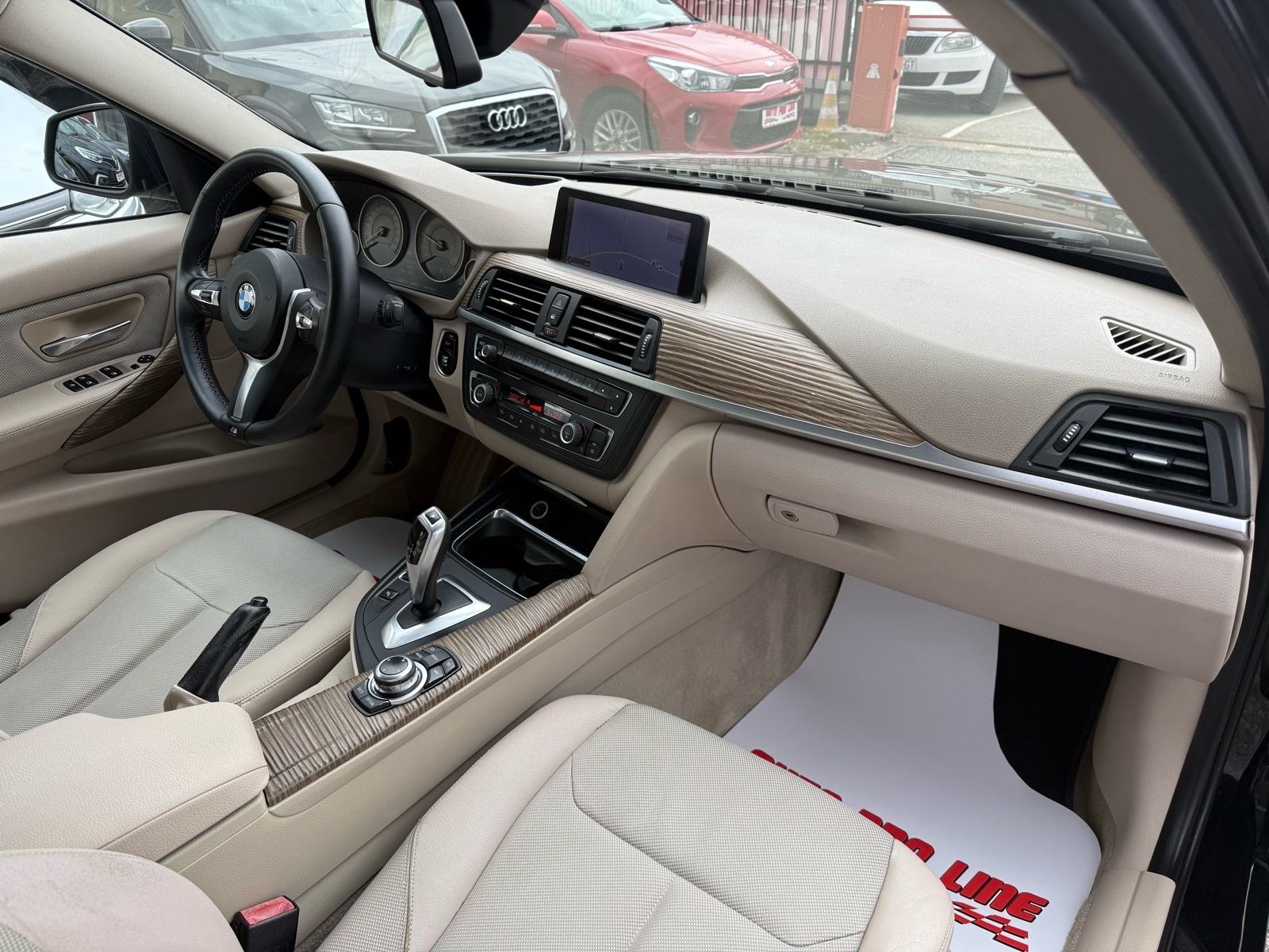 BMW 318d Automatik 2012.g Xenon, NAVI, Head-Up, fotografija 12