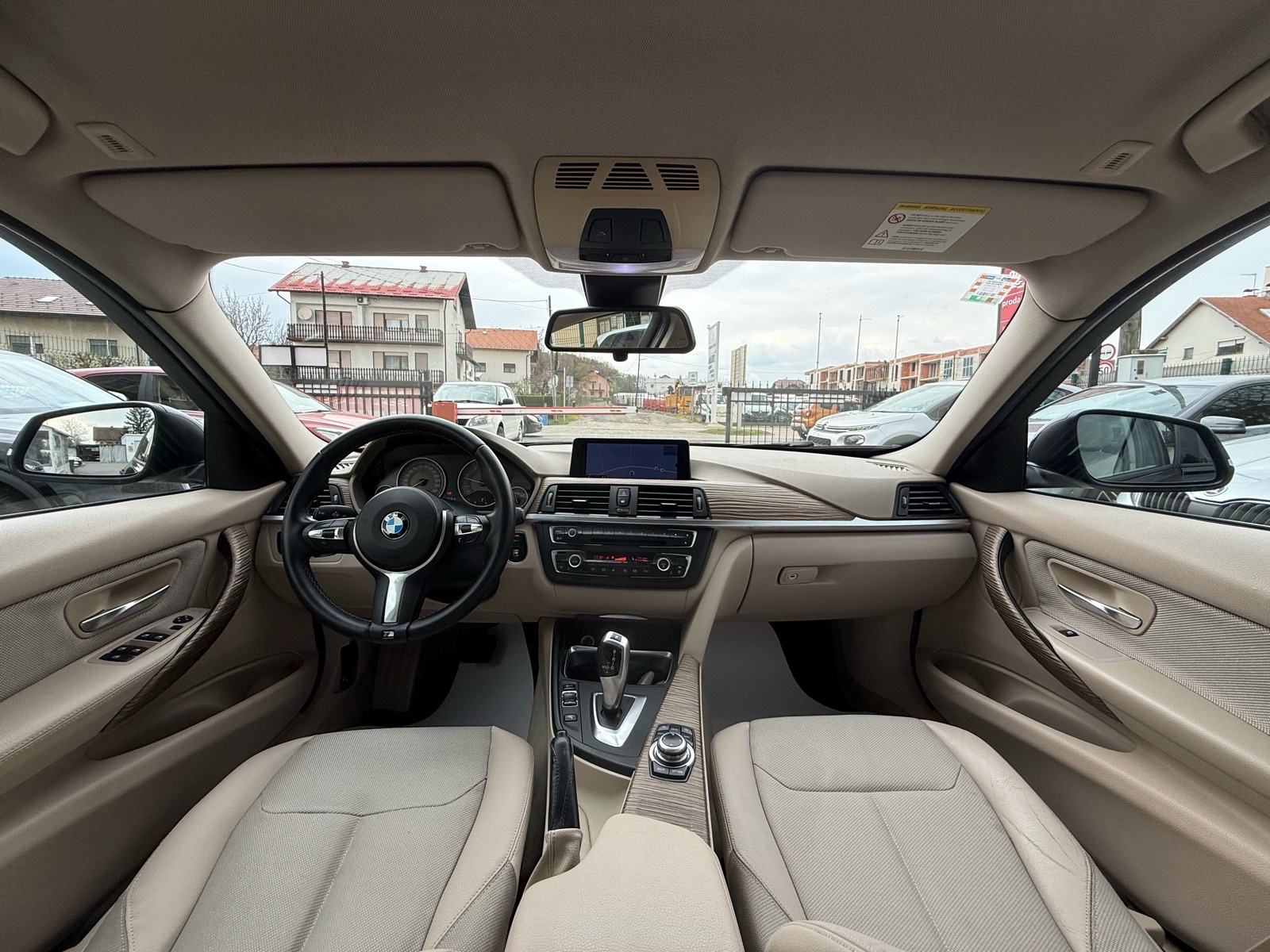 BMW 318d Automatik 2012.g Xenon, NAVI, Head-Up, fotografija 13