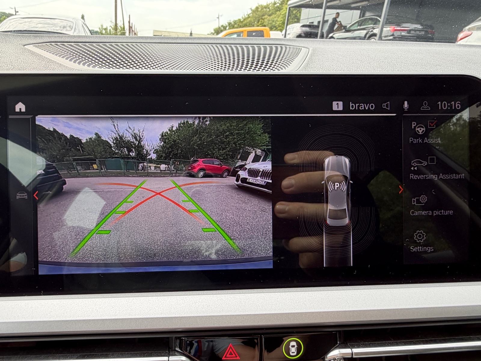 BMW 318d AUTOMATIK,JAMSTVO,LIVE COCKPIT,KAMERA,RADAR,U PDV-U!, fotografija 13