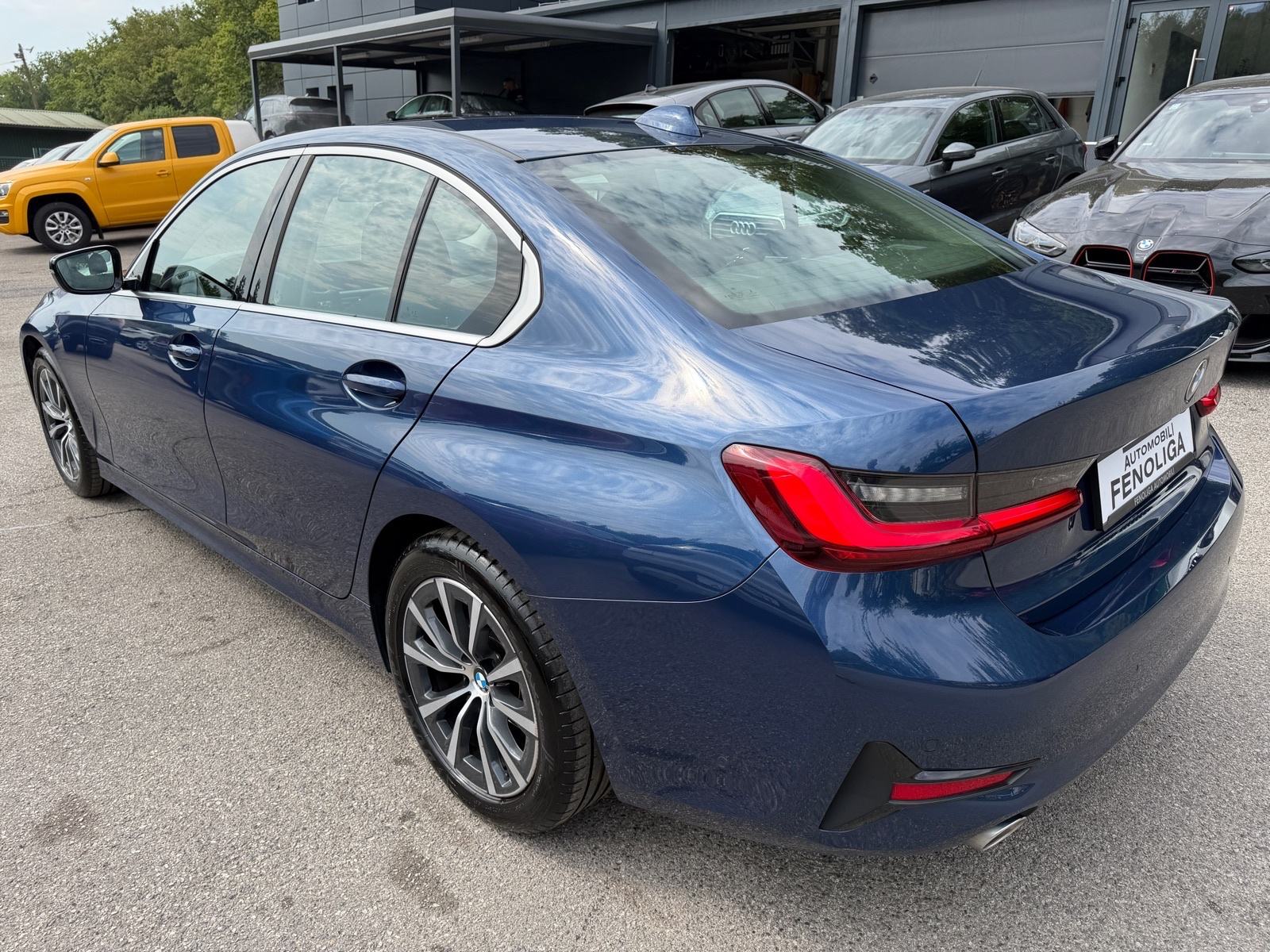 BMW 318d AUTOMATIK,JAMSTVO,LIVE COCKPIT,KAMERA,RADAR,U PDV-U!, fotografija 4