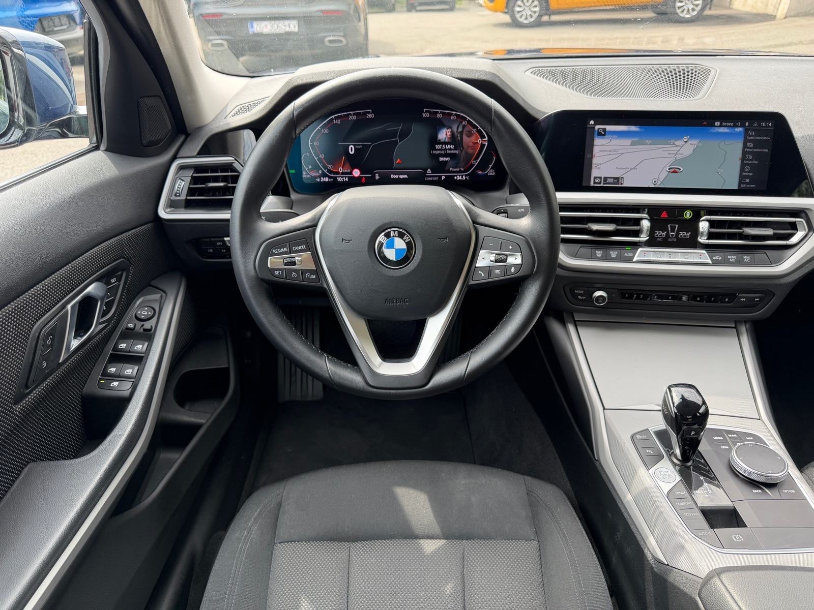 BMW 318d AUTOMATIK,JAMSTVO,LIVE COCKPIT,KAMERA,RADAR,U PDV-U!, fotografija 9