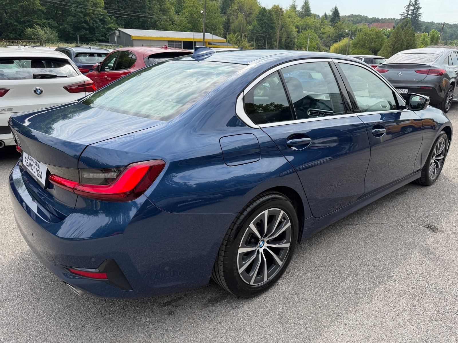 BMW 318d AUTOMATIK,JAMSTVO,LIVE COCKPIT,KAMERA,RADAR,U PDV-U!, fotografija 2