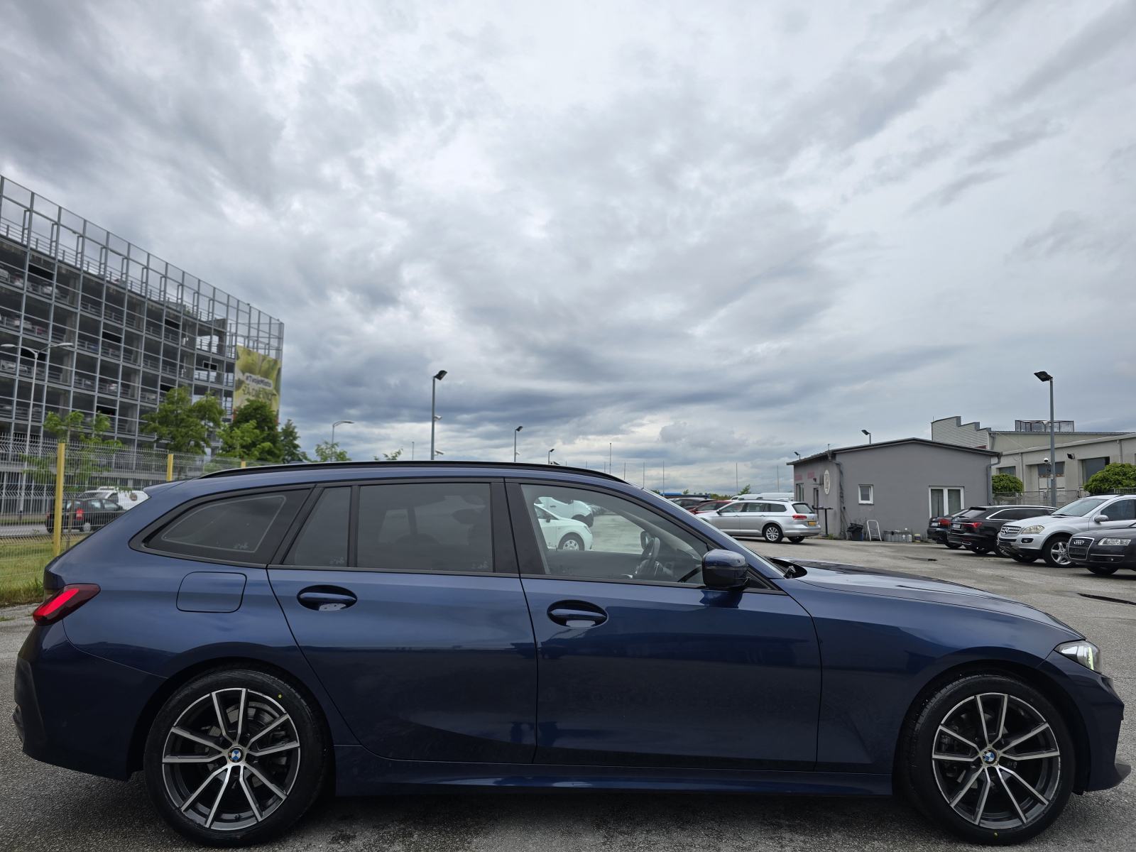 BMW 318D * FACELIFT MODEL * AUTOMATIK * ODLIČNO STANJE * BEZ ULAGANJA*, fotografija 7