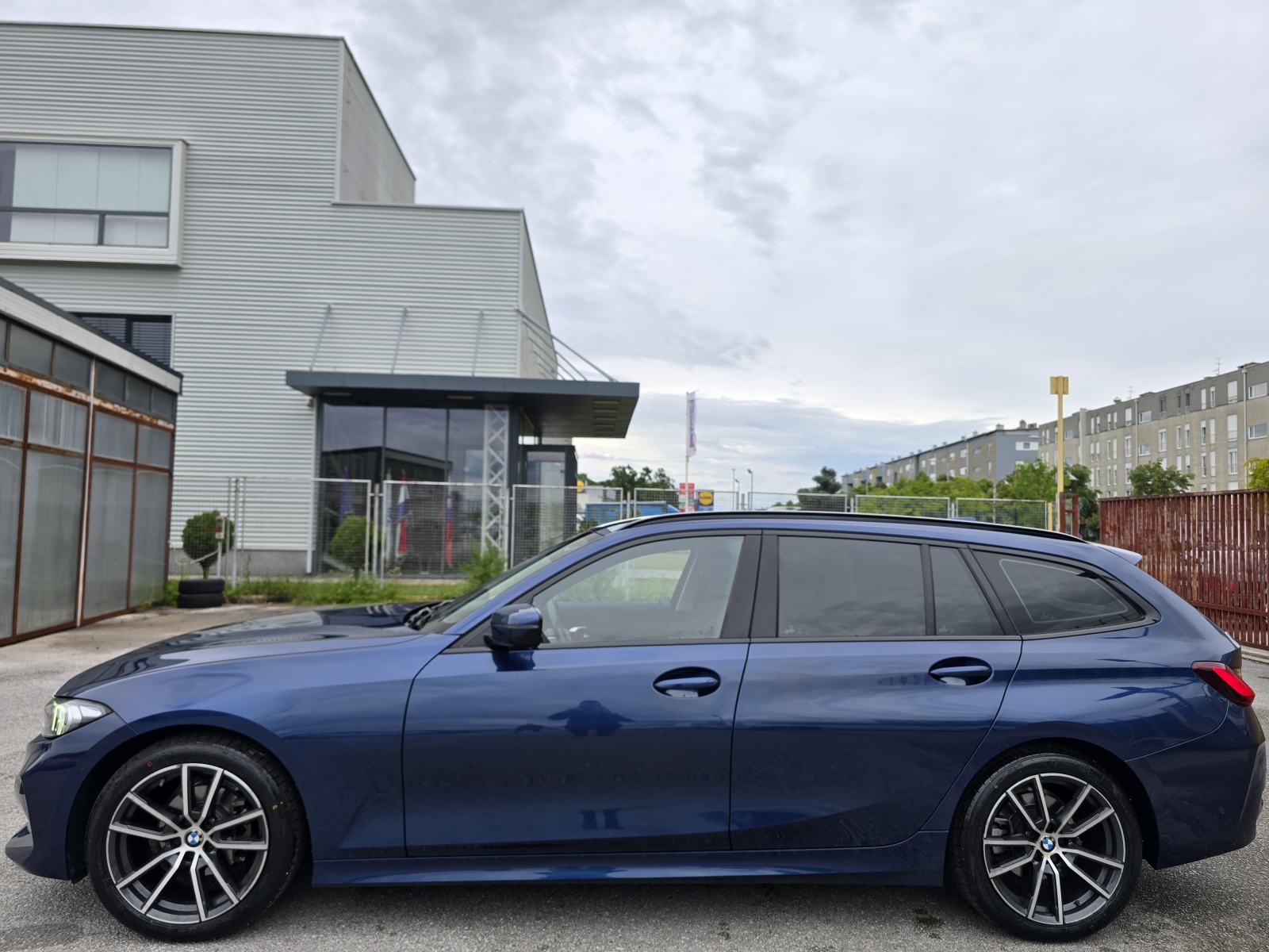 BMW 318D * FACELIFT MODEL * AUTOMATIK * ODLIČNO STANJE * BEZ ULAGANJA*, pogled izvana - slika 3
