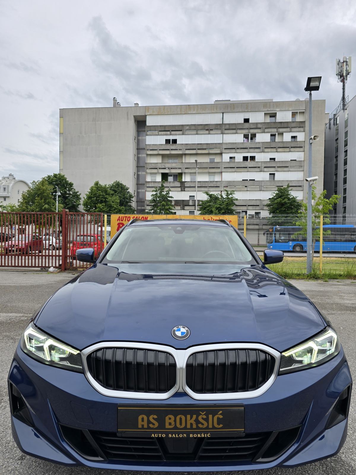 BMW 318D * FACELIFT MODEL * AUTOMATIK * ODLIČNO STANJE * BEZ ULAGANJA*, pogled izvana - slika 1