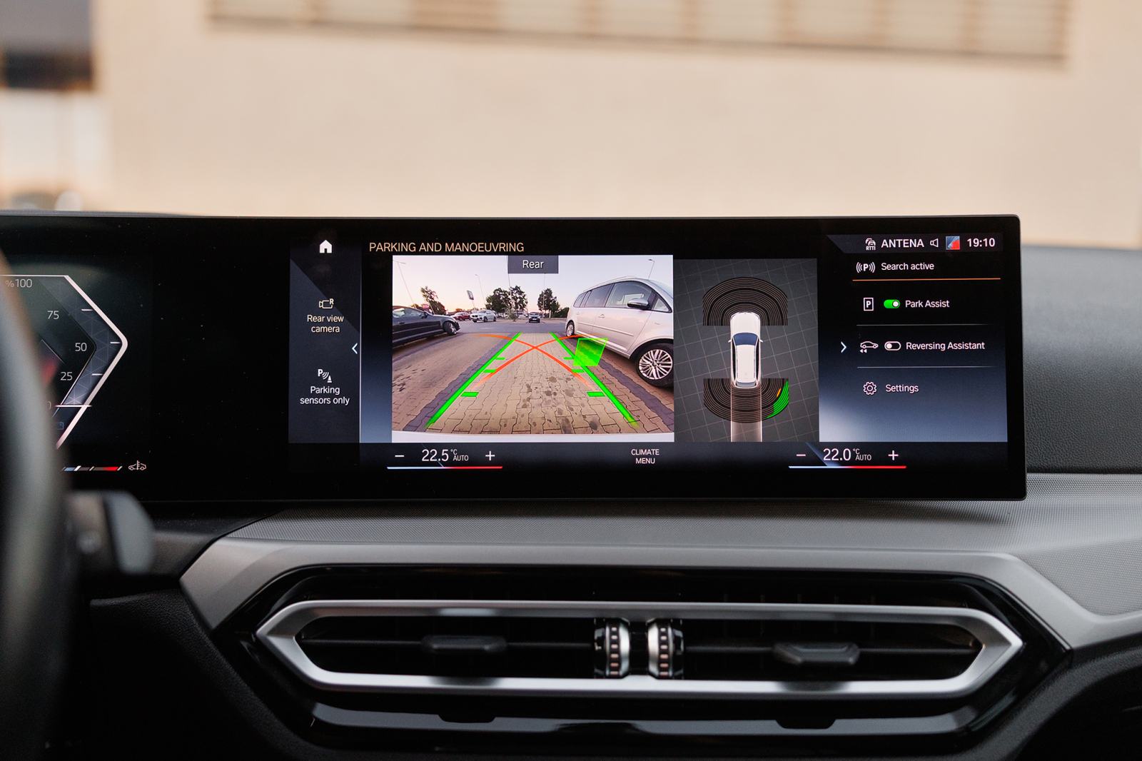 BMW 318d | Harman/Kardon | Kamera | Mrtvi kut | CarPlay | Koža | Navi, fotografija 10