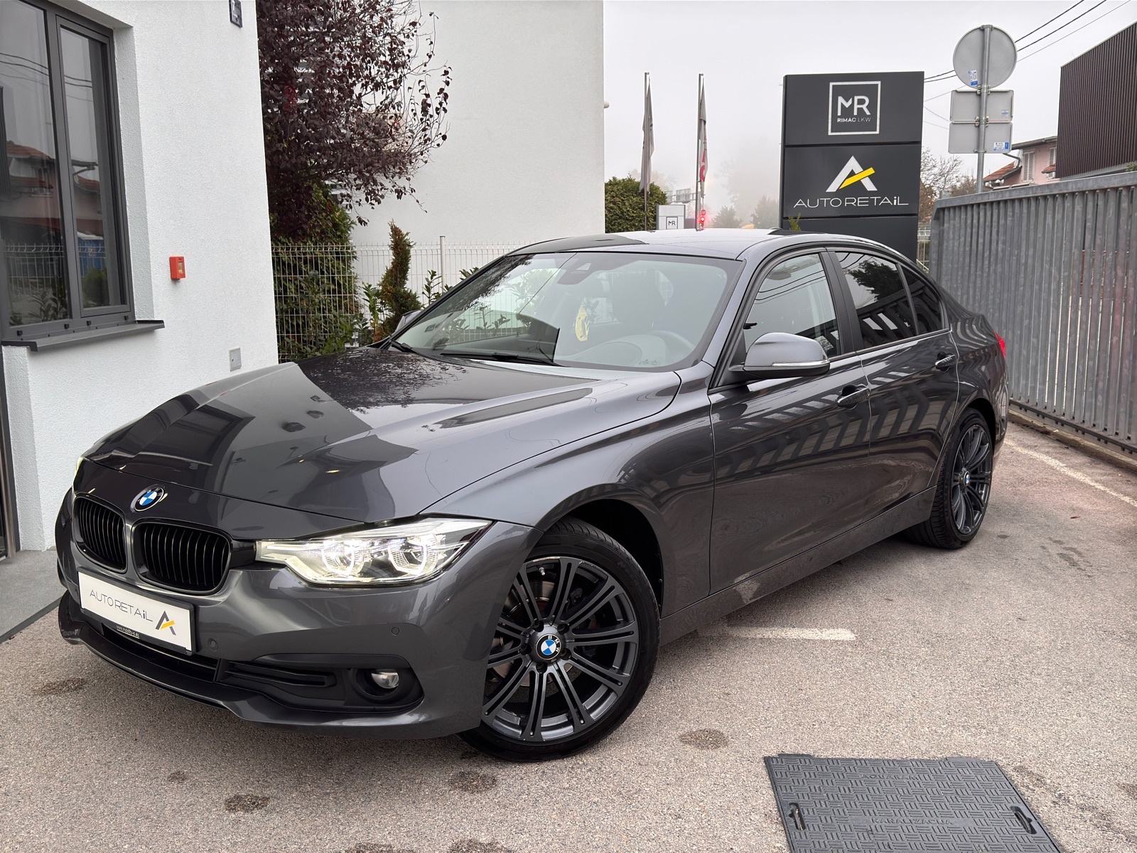 BMW 318d LCI F30 Advantage Automatik Head up Reg 08/2025 PDC Alu 18 ...